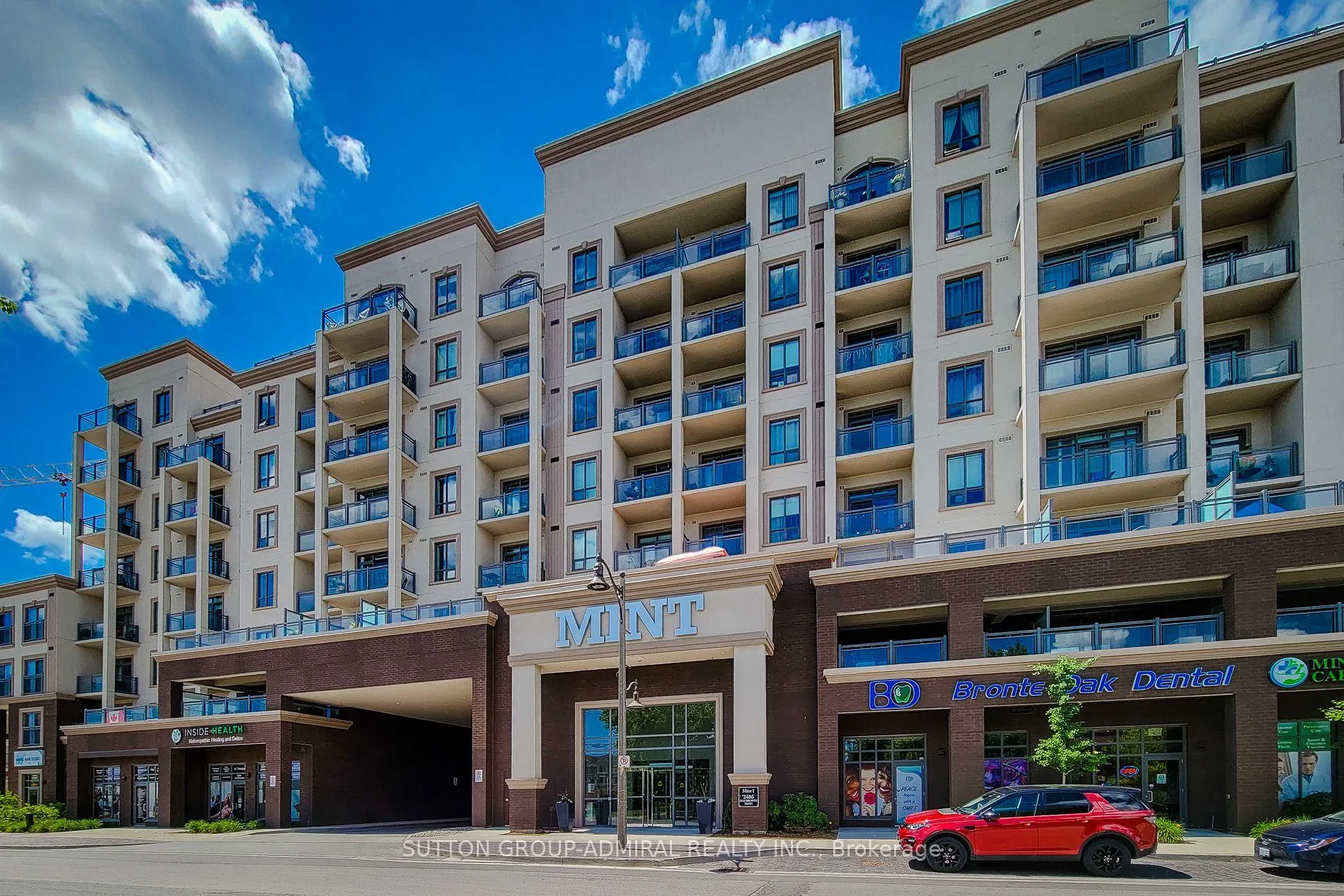 Front of Unit 622, 2486 Old Bronte Road