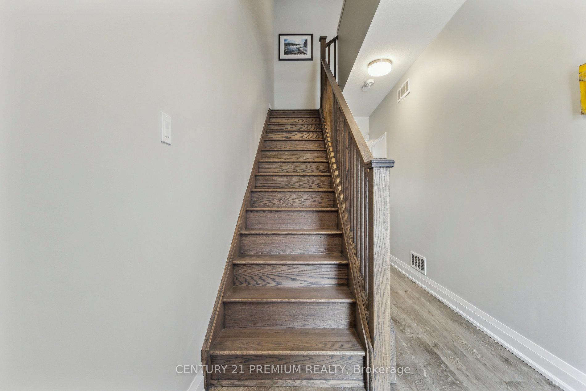 Photo 7 of Unit 29, 36 Steel Crescent, Guelph, St. Patrick's Ward — HOMEH