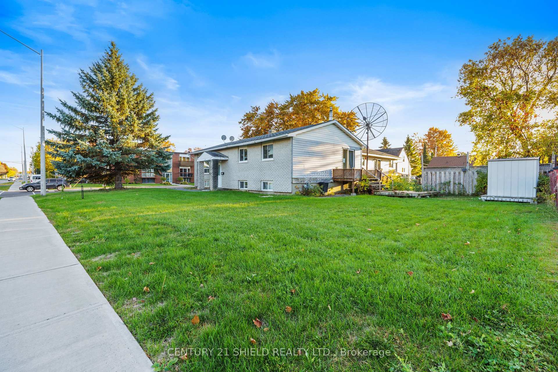 Photo 3 of 1130 Sydney Street, Cornwall — HOMEH