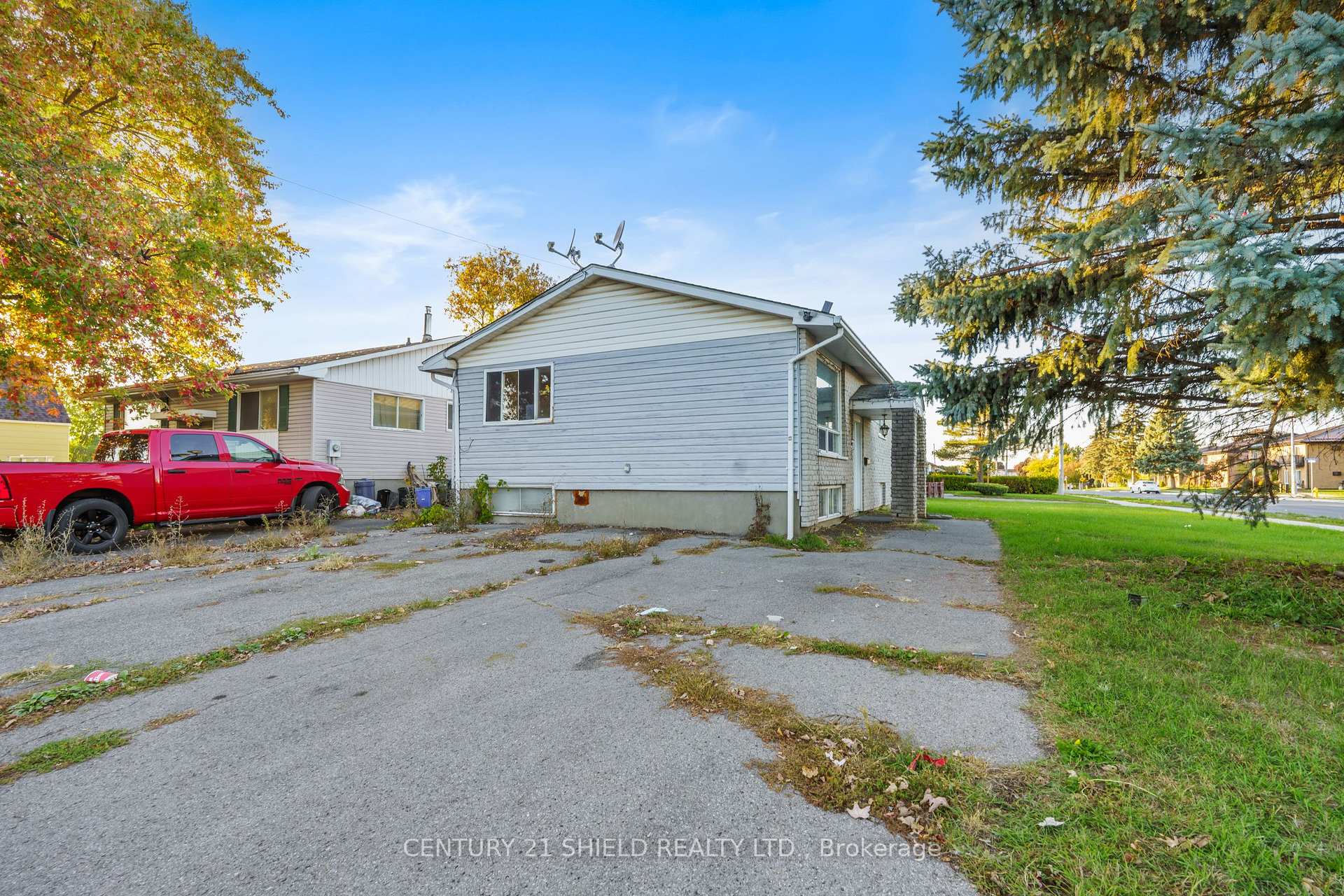 Photo 5 of 1130 Sydney Street, Cornwall — HOMEH