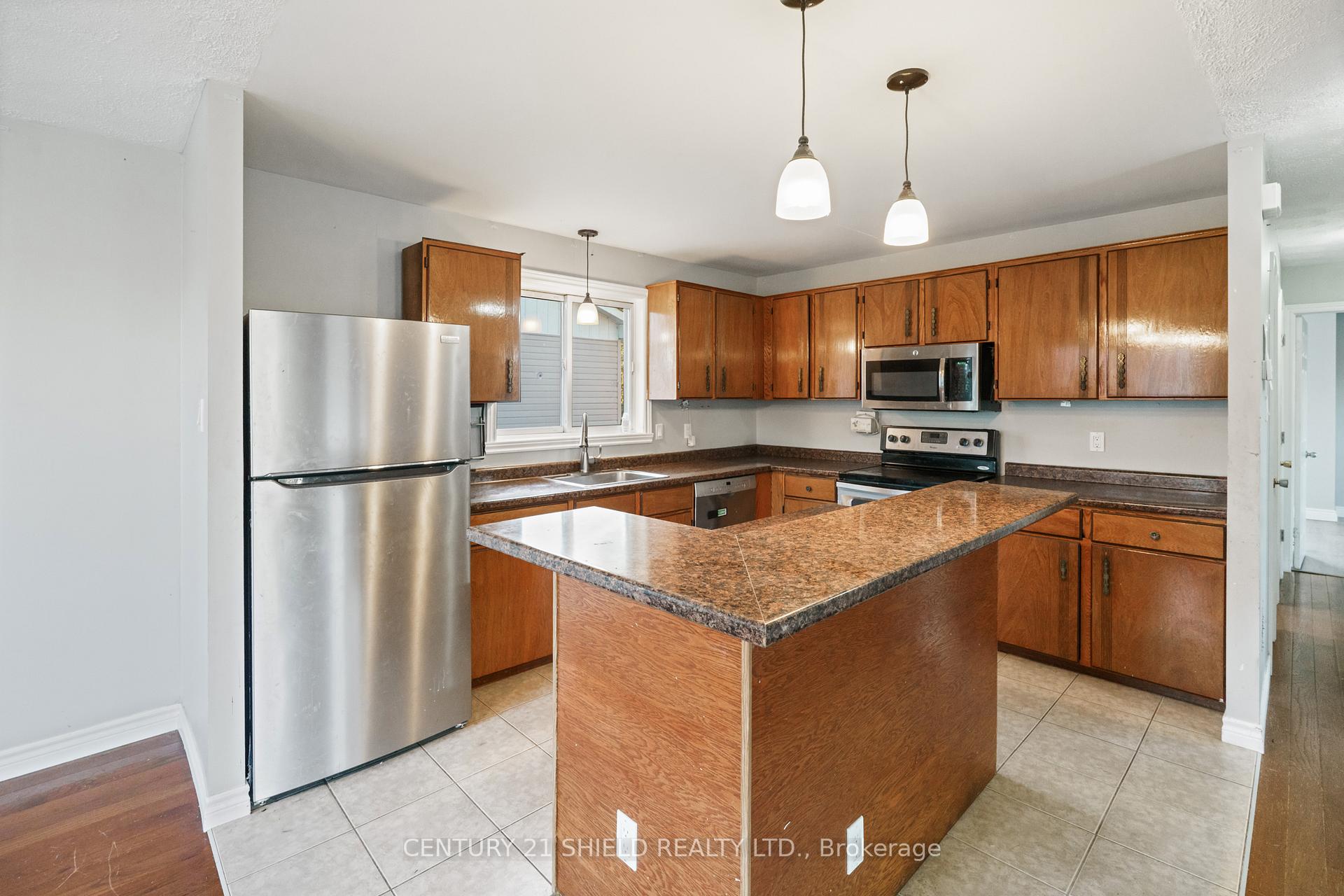 Photo 10 of 1130 Sydney Street, Cornwall — HOMEH