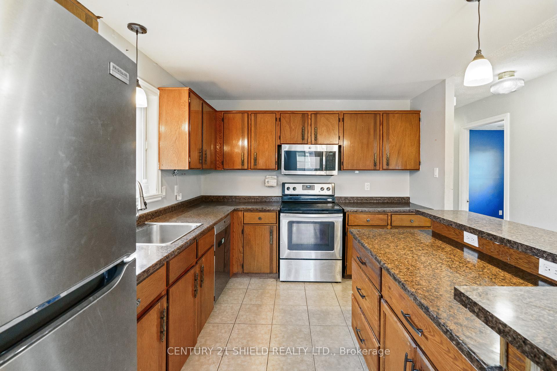 Photo 11 of 1130 Sydney Street, Cornwall — HOMEH