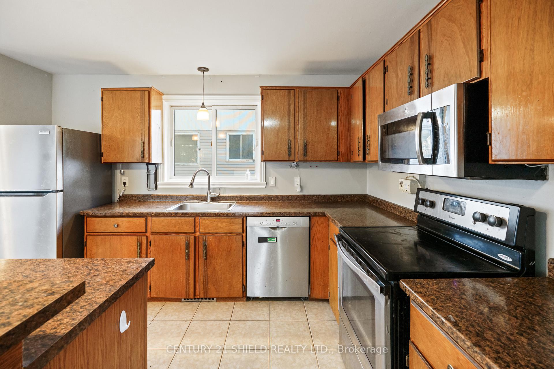Photo 12 of 1130 Sydney Street, Cornwall — HOMEH