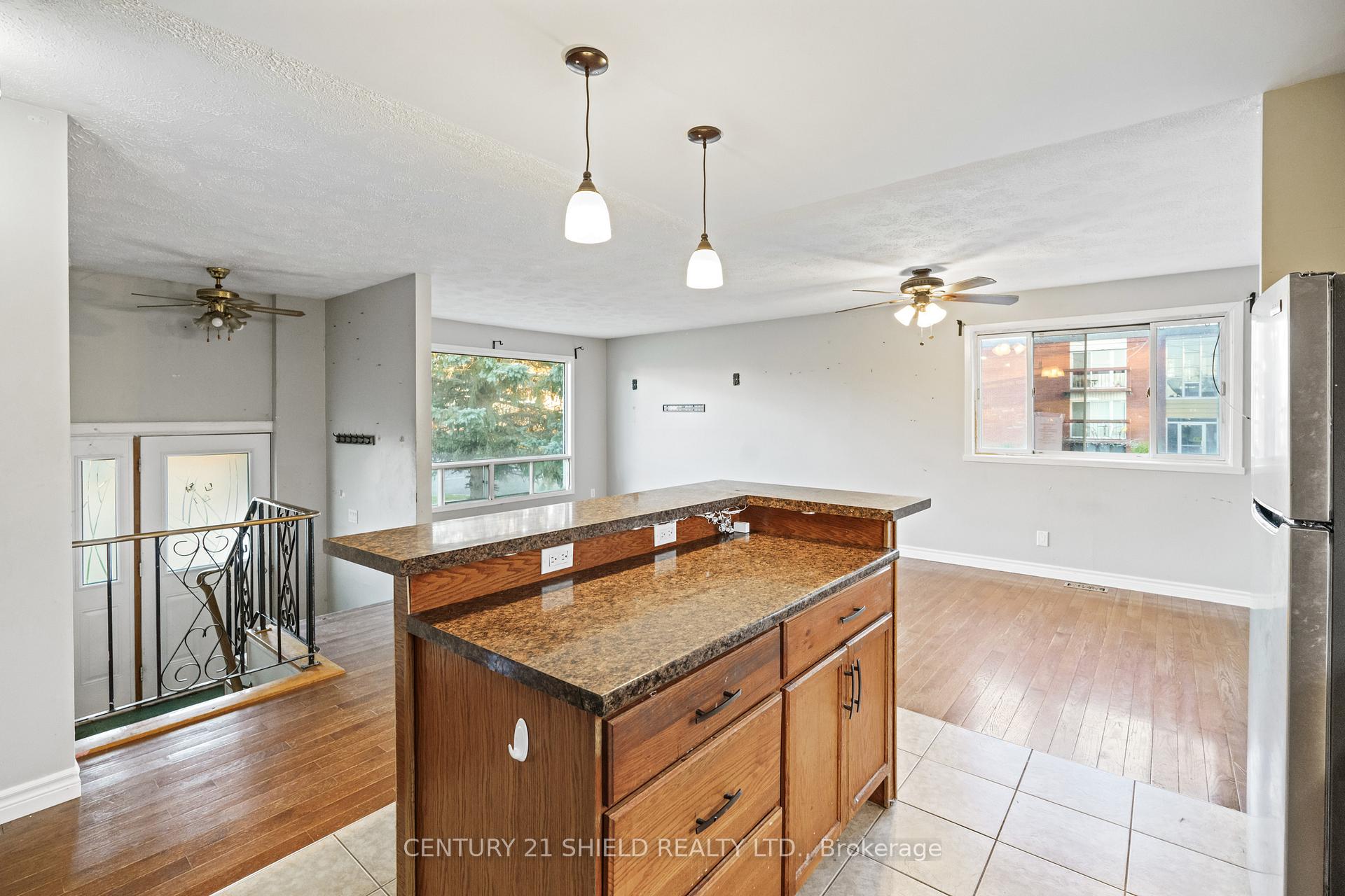 Photo 13 of 1130 Sydney Street, Cornwall — HOMEH