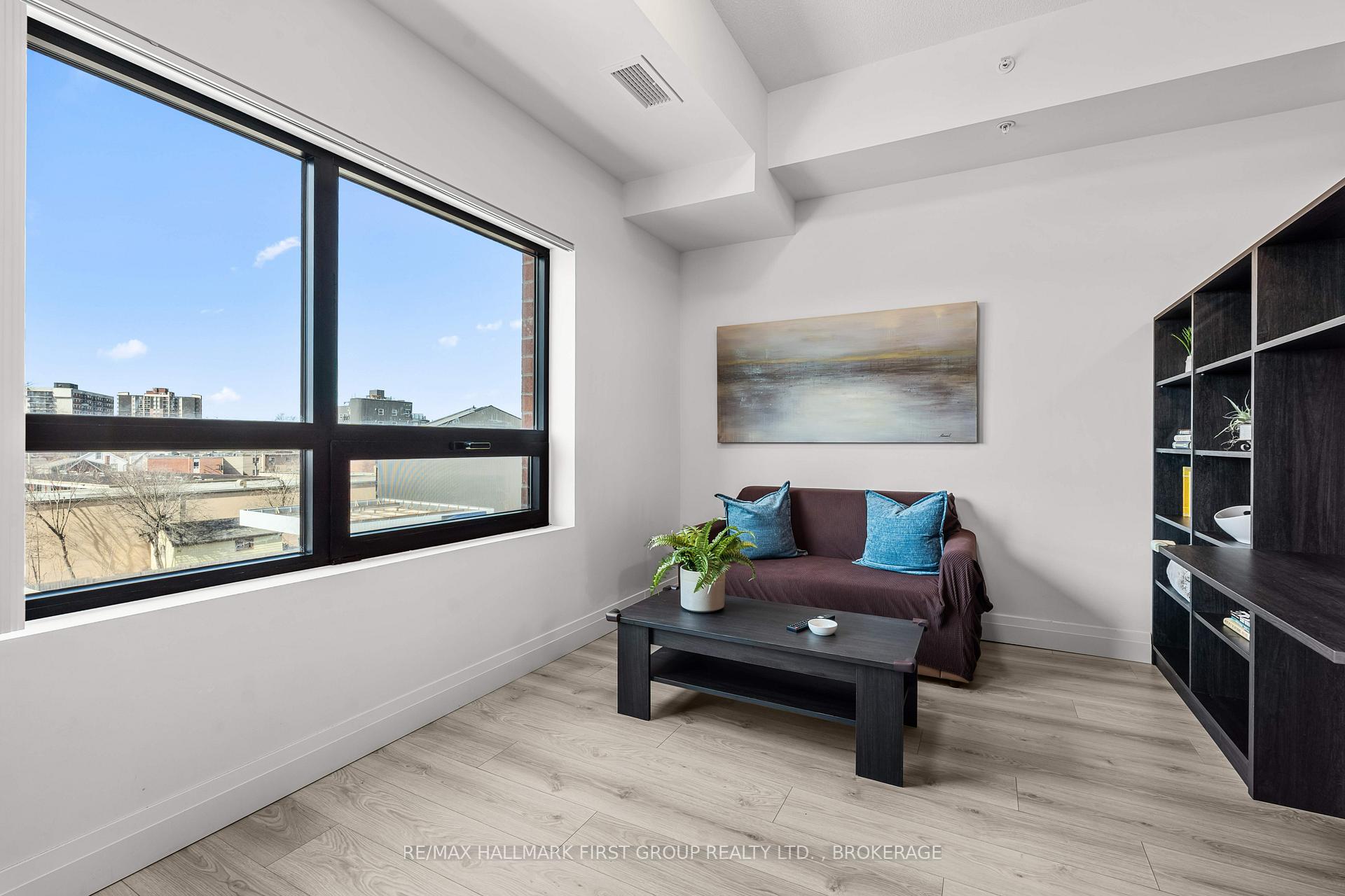 Photo 14 of Unit 428, 652 Princess Street, Kingston, Central City East — HOMEH