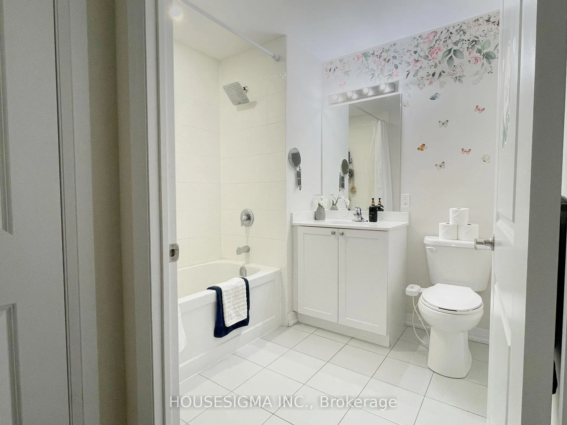 Photo 27 of Unit 110, 65 Shipway Avenue, Clarington, Newcastle — HOMEH
