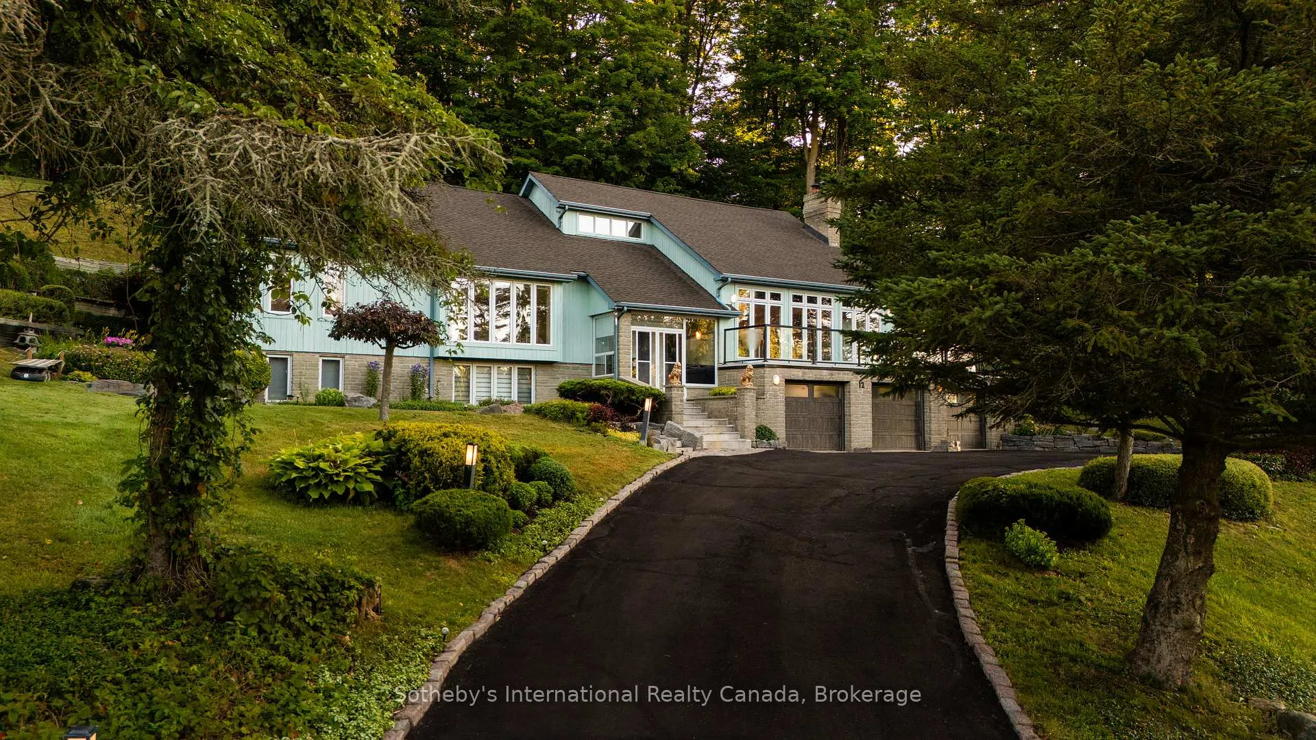 Photo 1 of 12 Matson Drive, Caledon, Palgrave — HOMEH