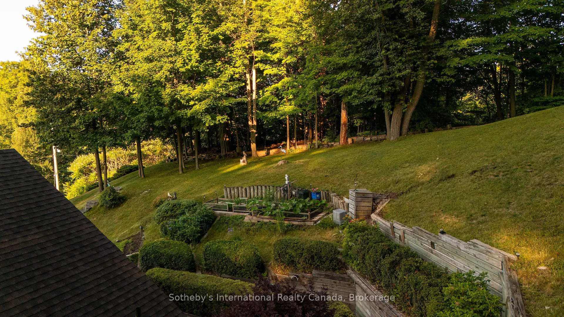 Photo 19 of 12 Matson Drive, Caledon, Palgrave — HOMEH