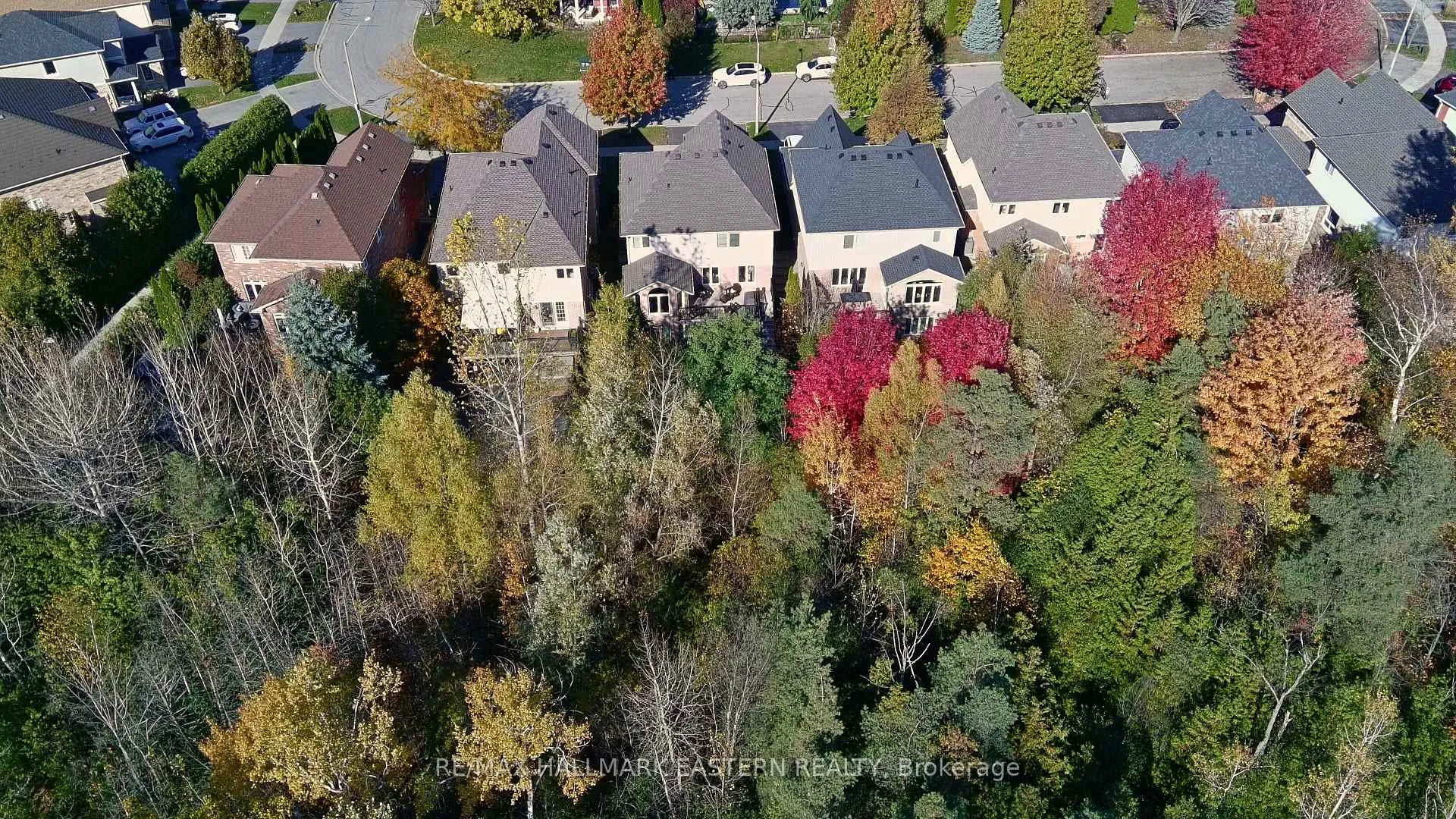 Photo 3 of 110 Sleeman Square, Clarington, Courtice — HOMEH