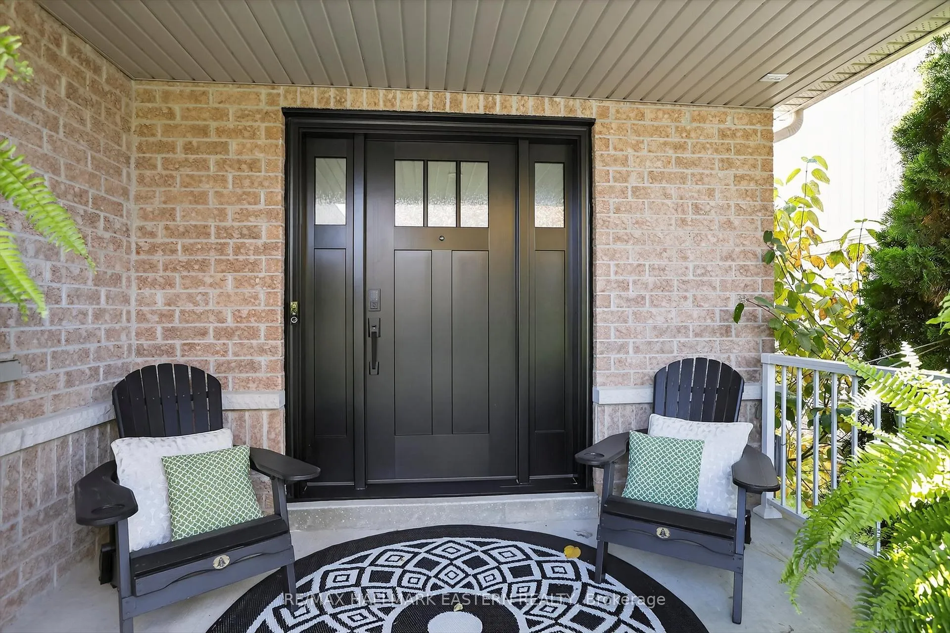 Photo 5 of 110 Sleeman Square, Clarington, Courtice — HOMEH