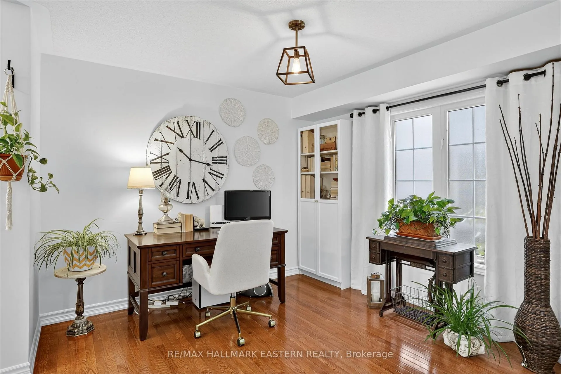 Photo 7 of 110 Sleeman Square, Clarington, Courtice — HOMEH