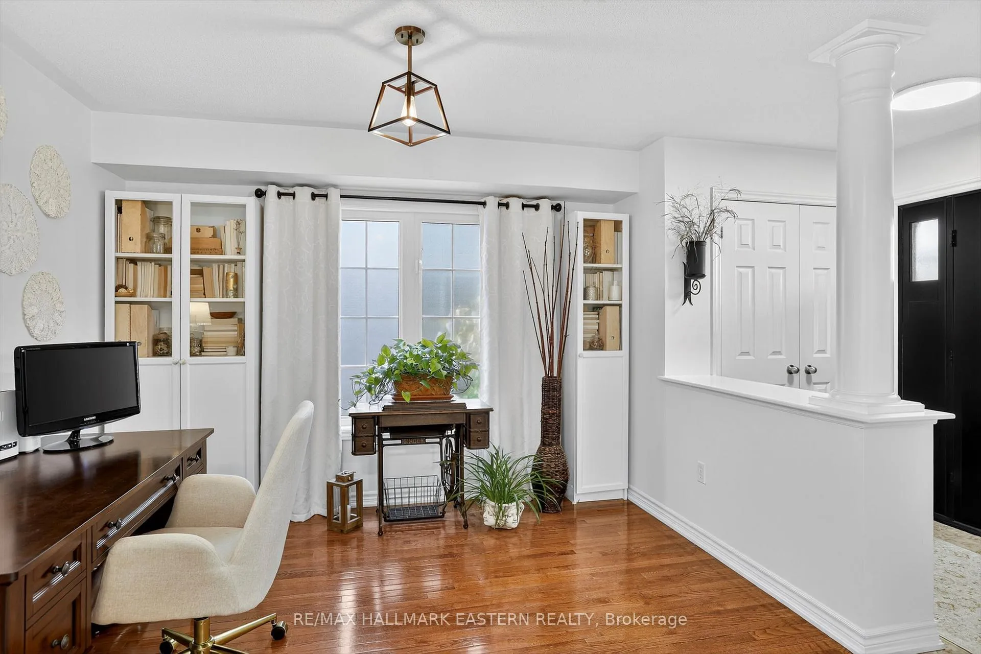 Photo 8 of 110 Sleeman Square, Clarington, Courtice — HOMEH