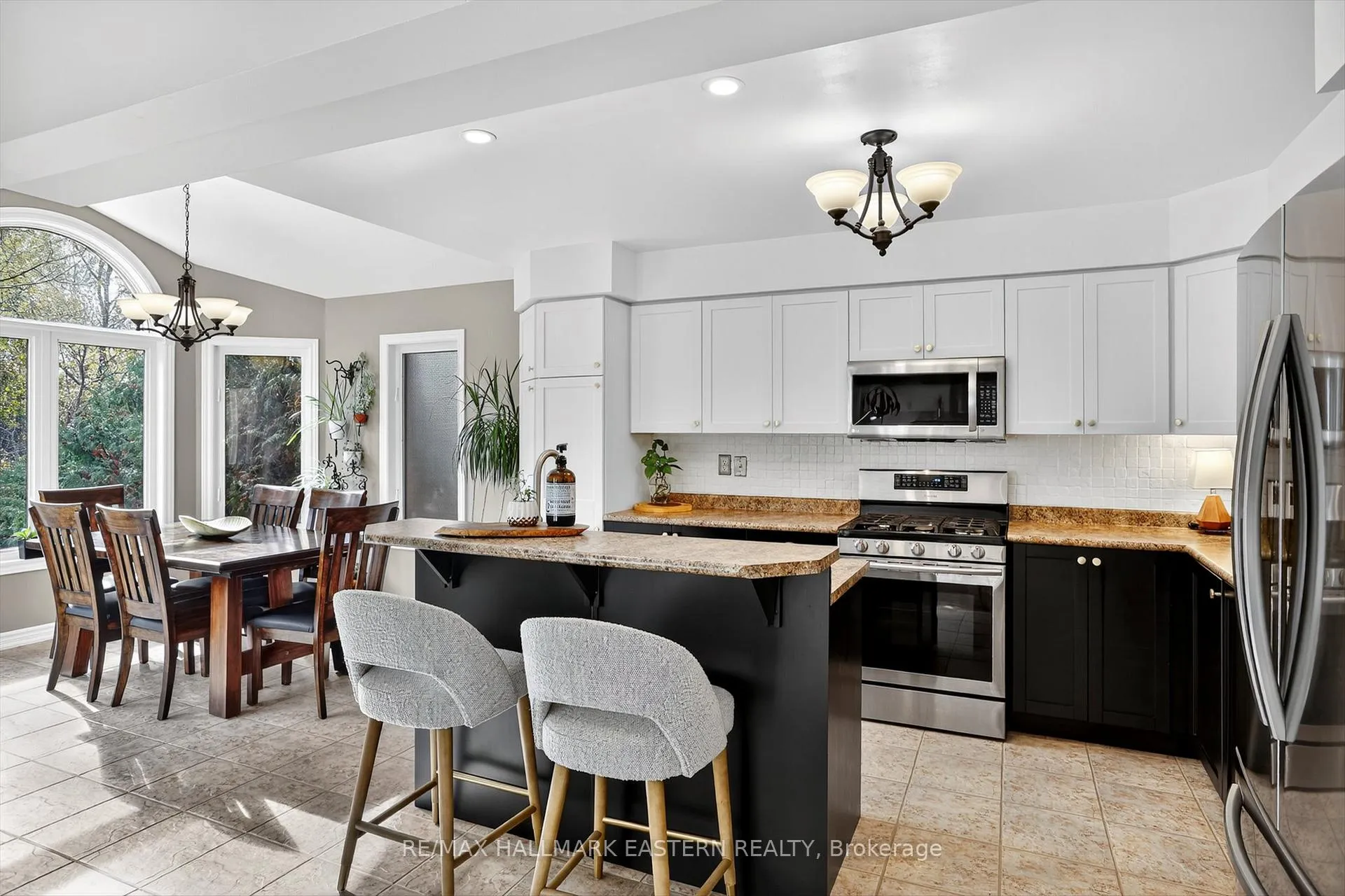 Photo 12 of 110 Sleeman Square, Clarington, Courtice — HOMEH