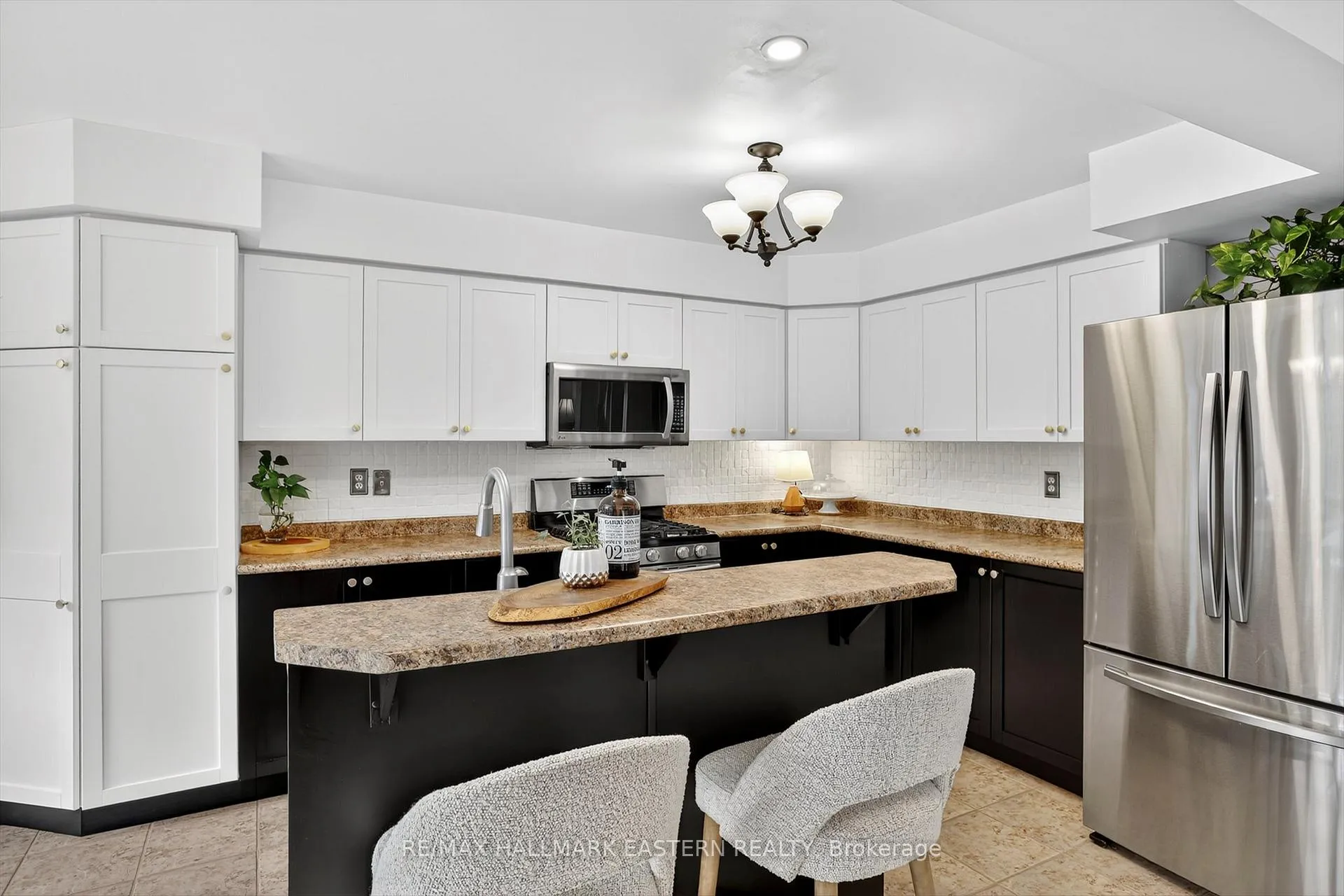 Photo 13 of 110 Sleeman Square, Clarington, Courtice — HOMEH