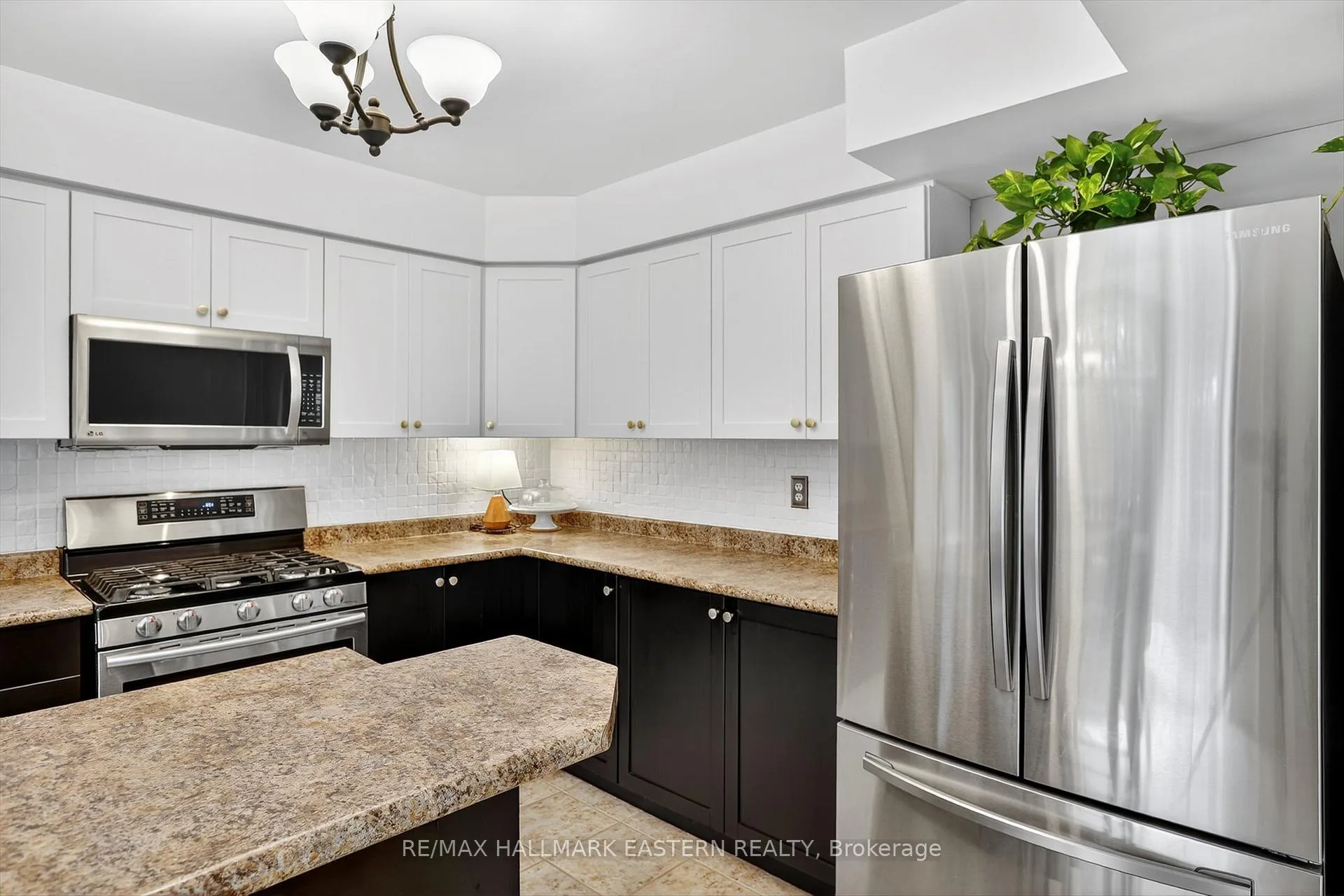 Photo 14 of 110 Sleeman Square, Clarington, Courtice — HOMEH