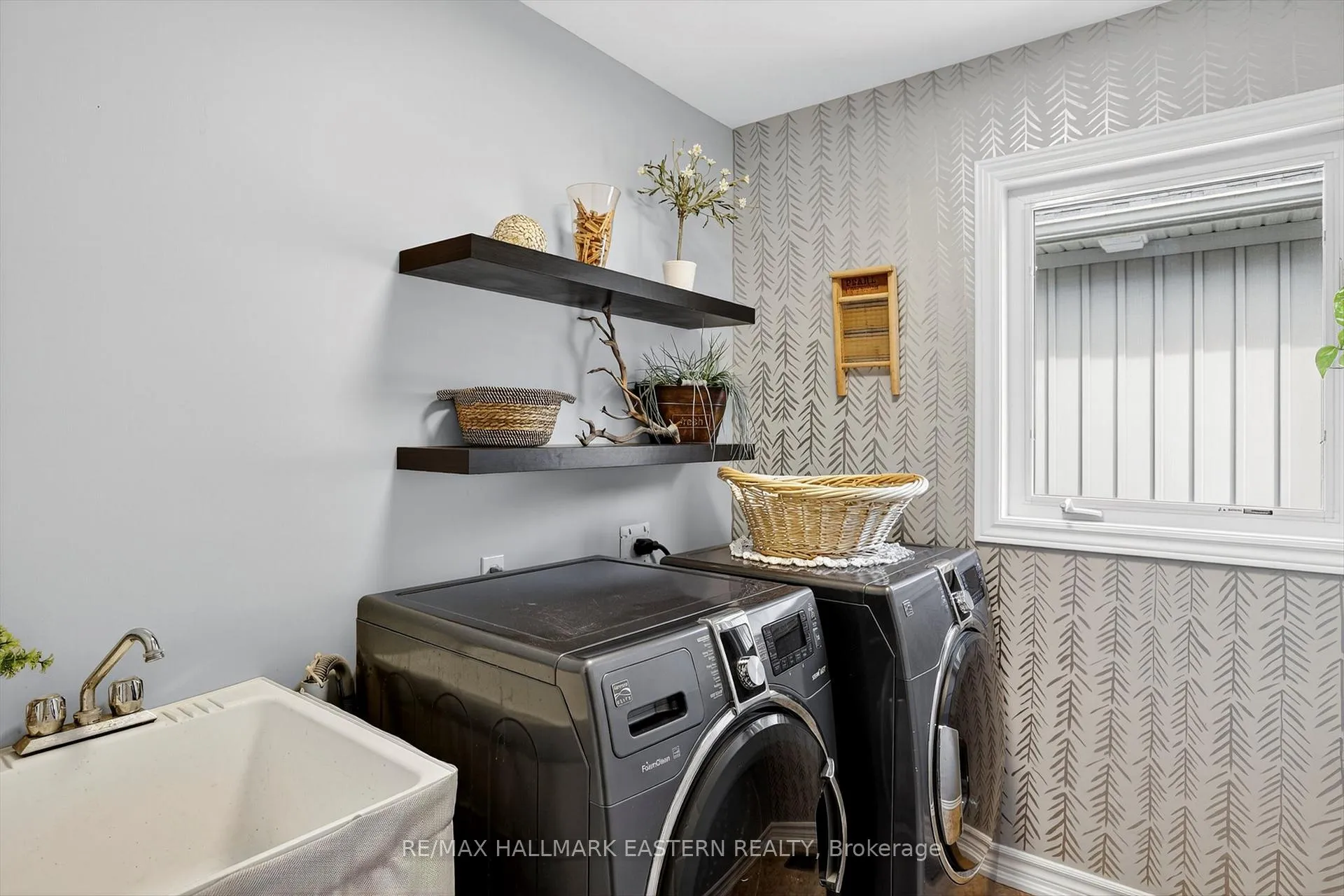 Photo 31 of 110 Sleeman Square, Clarington, Courtice — HOMEH