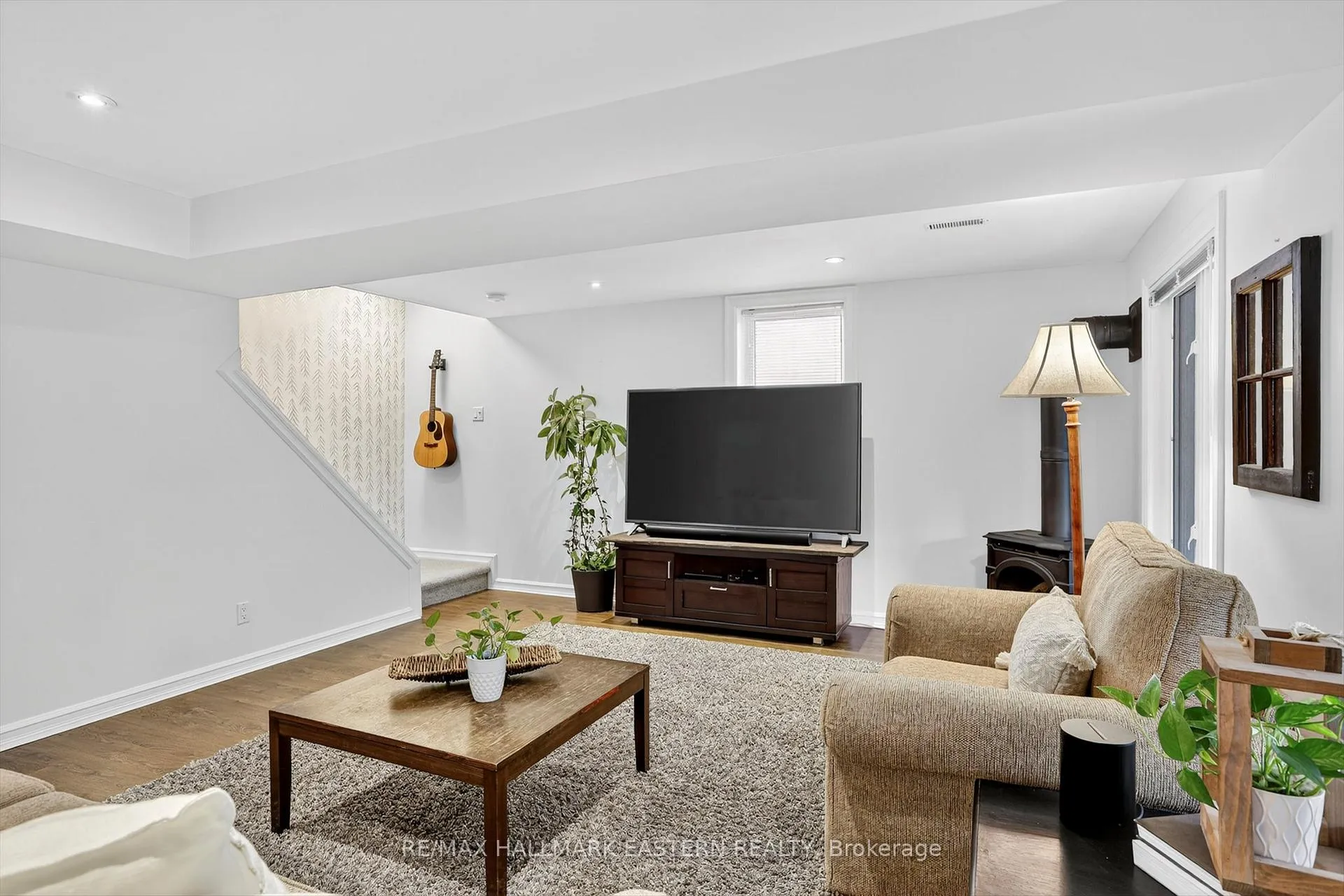 Photo 33 of 110 Sleeman Square, Clarington, Courtice — HOMEH