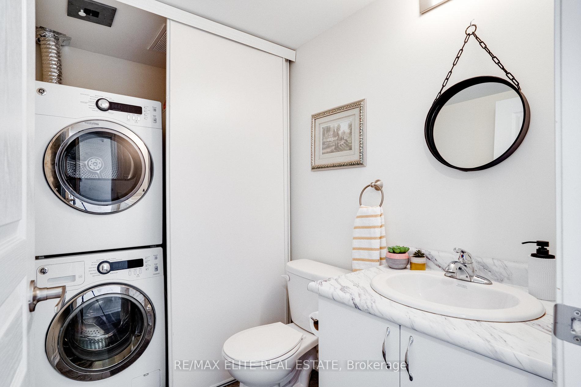 Photo 11 of Unit 303, 5 Anchorage Crescent, Collingwood — HOMEH