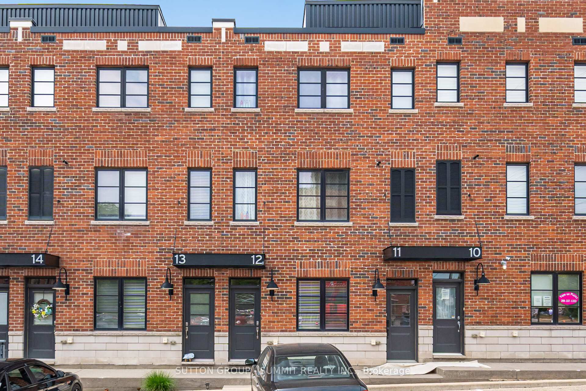 Front of Unit 12, 70 Plains Road W