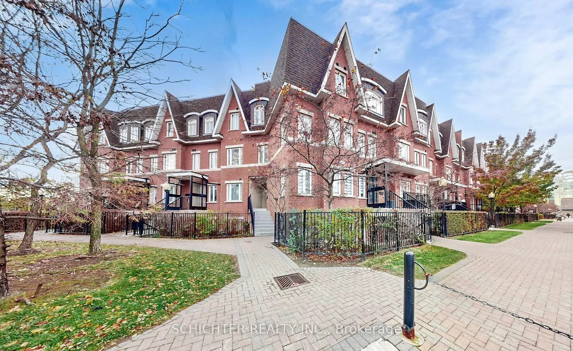 Photo 1 of Unit 296, 306 John Street, Markham, Aileen-Willowbrook — HOMEH