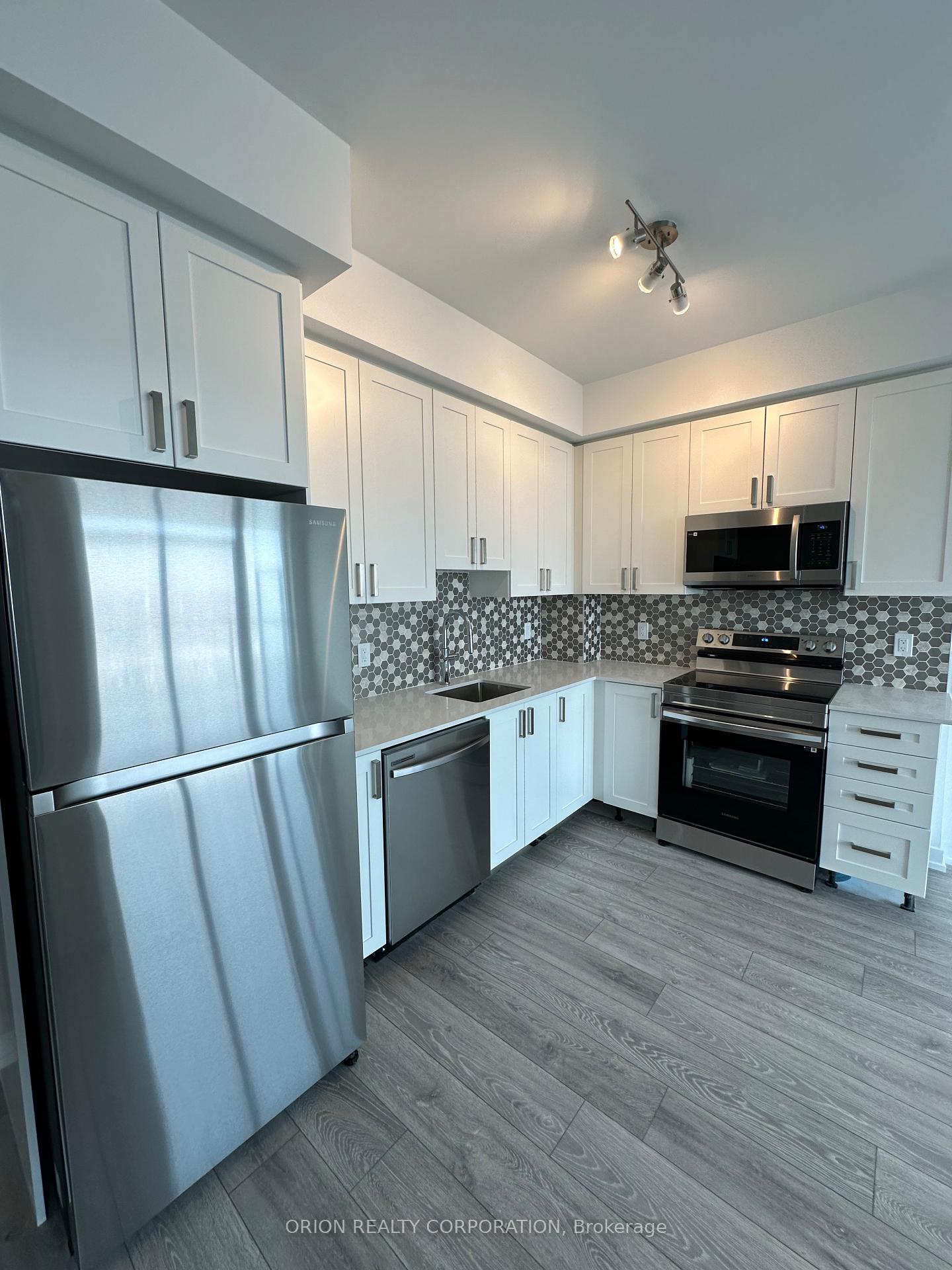 Photo 3 of Unit 2211, 1455 Celebration Drive E, Pickering, Bay Ridges — HOMEH