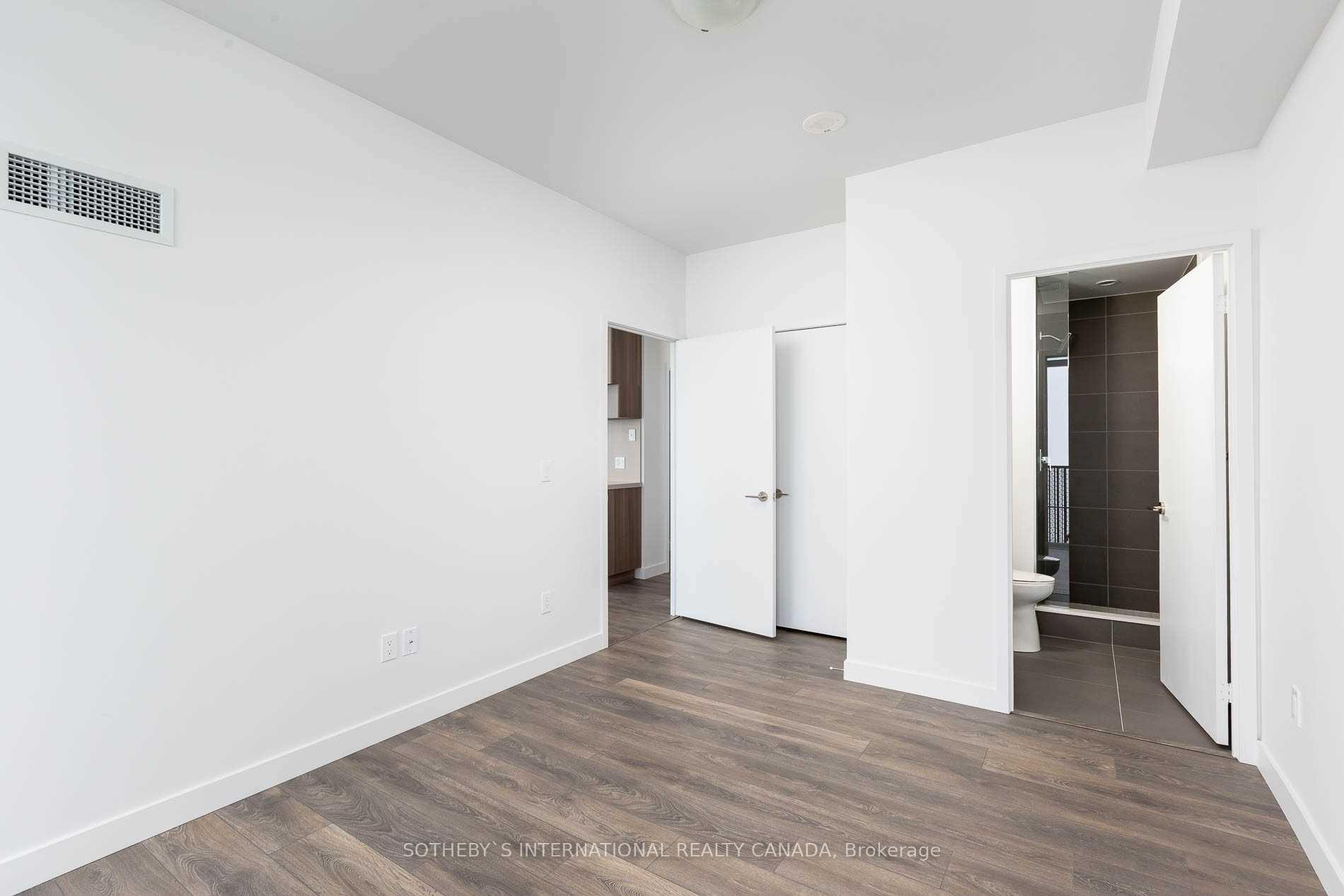 Photo 9 of Unit 4308, 8 Eglinton Avenue E, Toronto, Mount Pleasant West — HOMEH