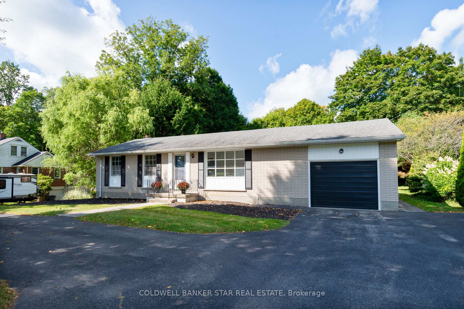 Photo 4 of 6361 Sunset Drive, Central Elgin, Rural Central Elgin — HOMEH