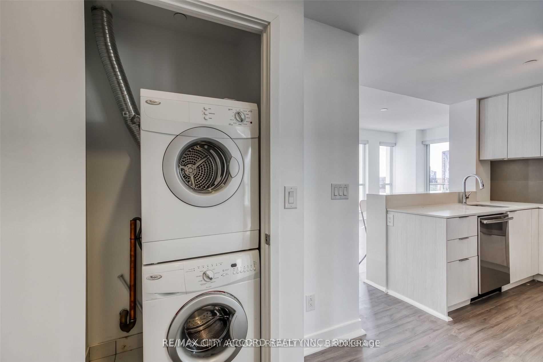 Photo 4 of Unit 802, 170 Sumach Street, Toronto, Regent Park — HOMEH