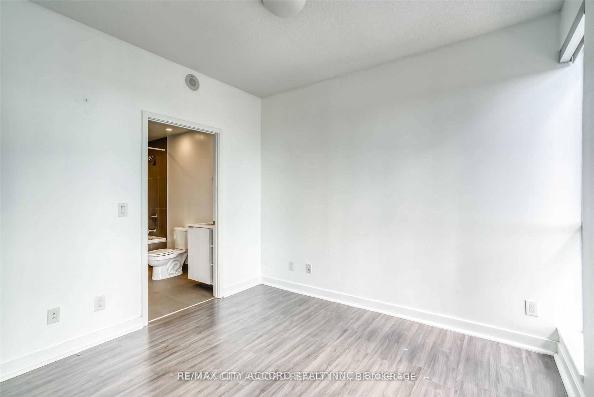 Photo 10 of Unit 802, 170 Sumach Street, Toronto, Regent Park — HOMEH
