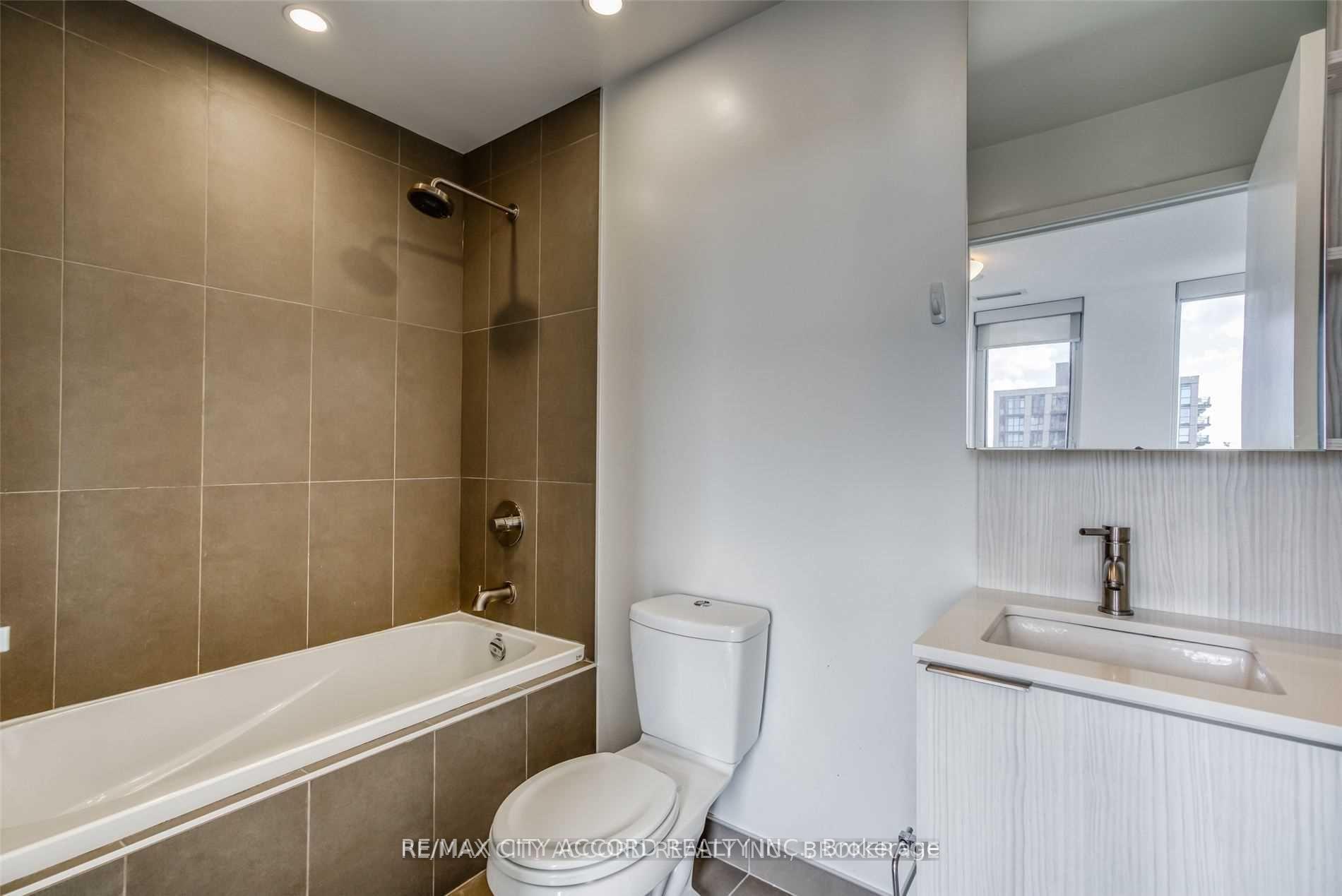 Photo 16 of Unit 802, 170 Sumach Street, Toronto, Regent Park — HOMEH
