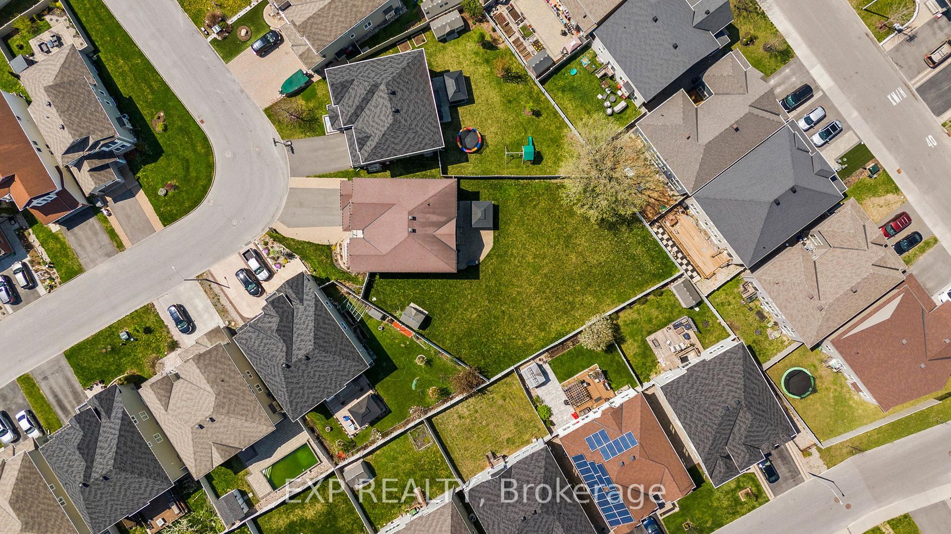 Photo 45 of 537 Bretby Crescent, Ottawa, Barrhaven - Cedargrove/Fraserdale — HOMEH