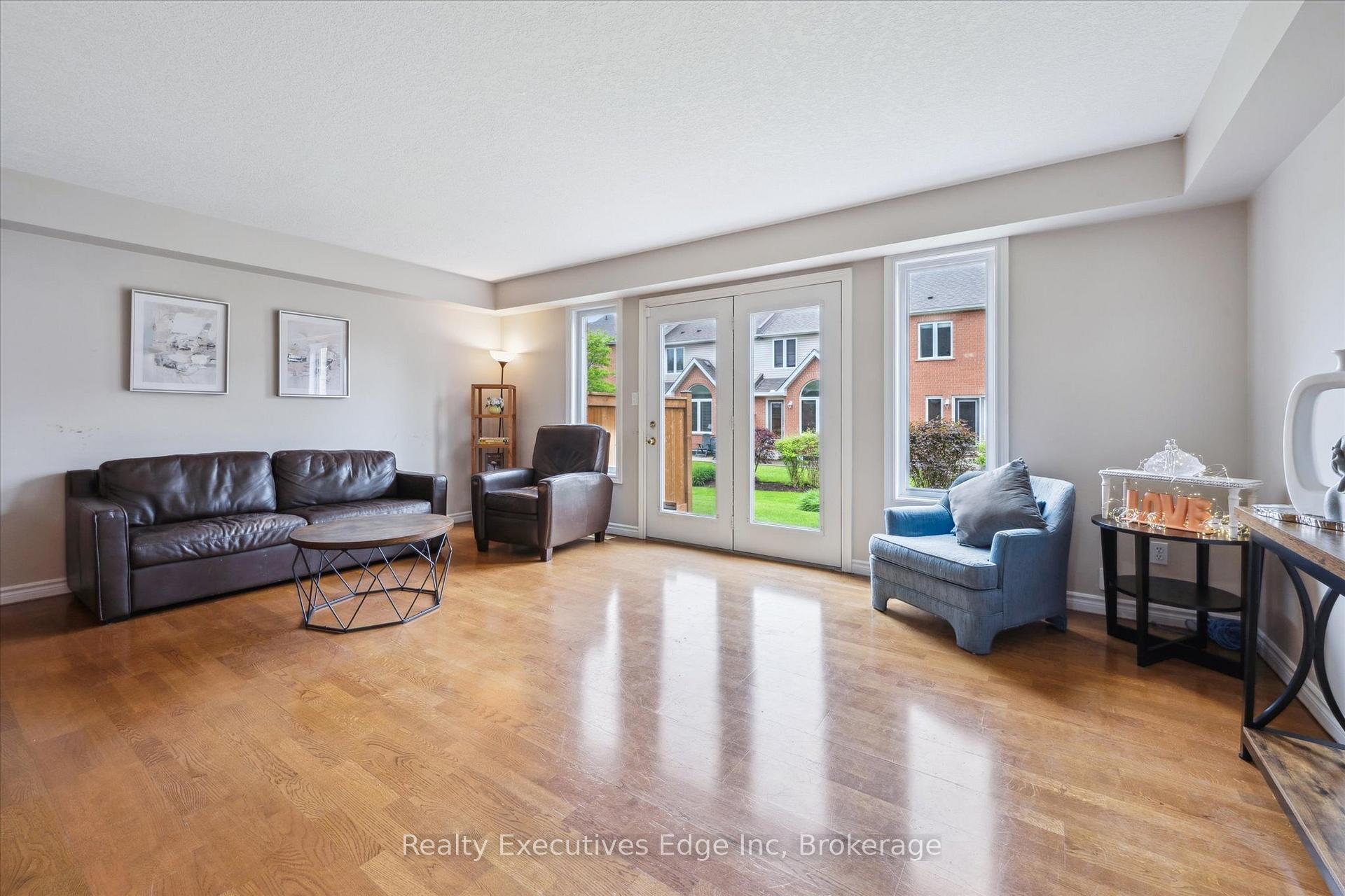 Photo 7 of Unit 92, 165 Terraview Crescent, Guelph, Kortright West — HOMEH