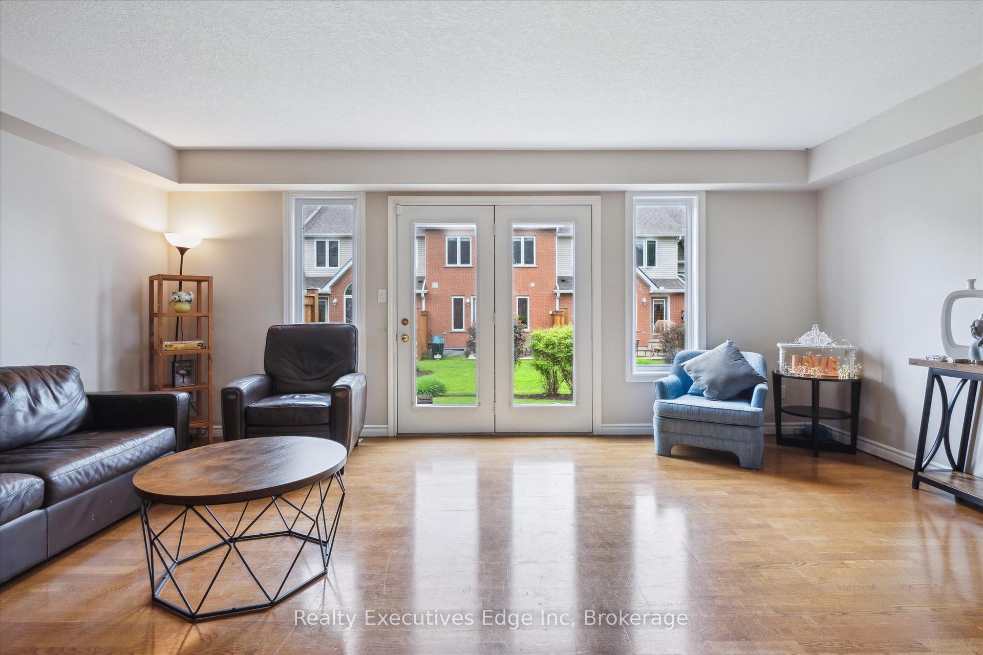 Photo 8 of Unit 92, 165 Terraview Crescent, Guelph, Kortright West — HOMEH