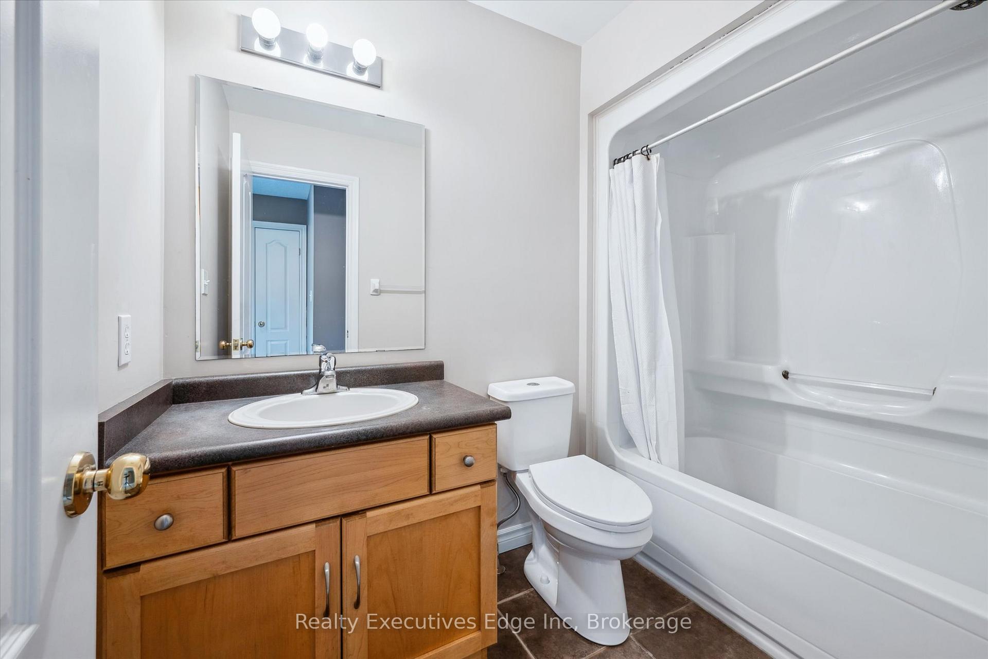 Photo 24 of Unit 92, 165 Terraview Crescent, Guelph, Kortright West — HOMEH