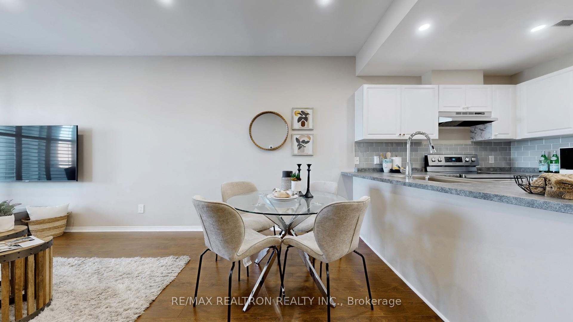 Photo 8 of Unit #202, 600 Eglinton Avenue E, Toronto, Mount Pleasant East — HOMEH