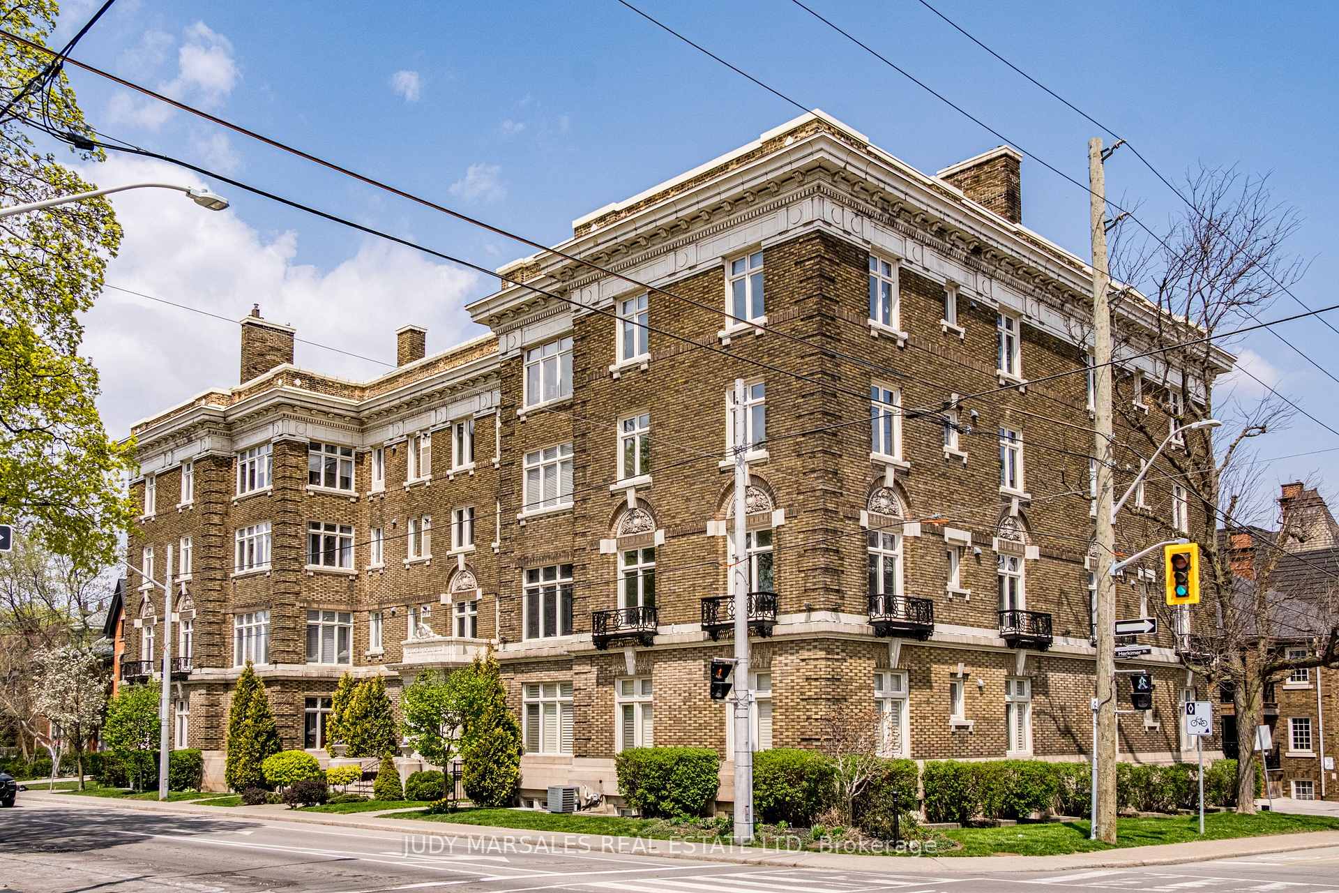 Photo 3 of Unit 13, 86 Herkimer Street, Hamilton, Durand — HOMEH