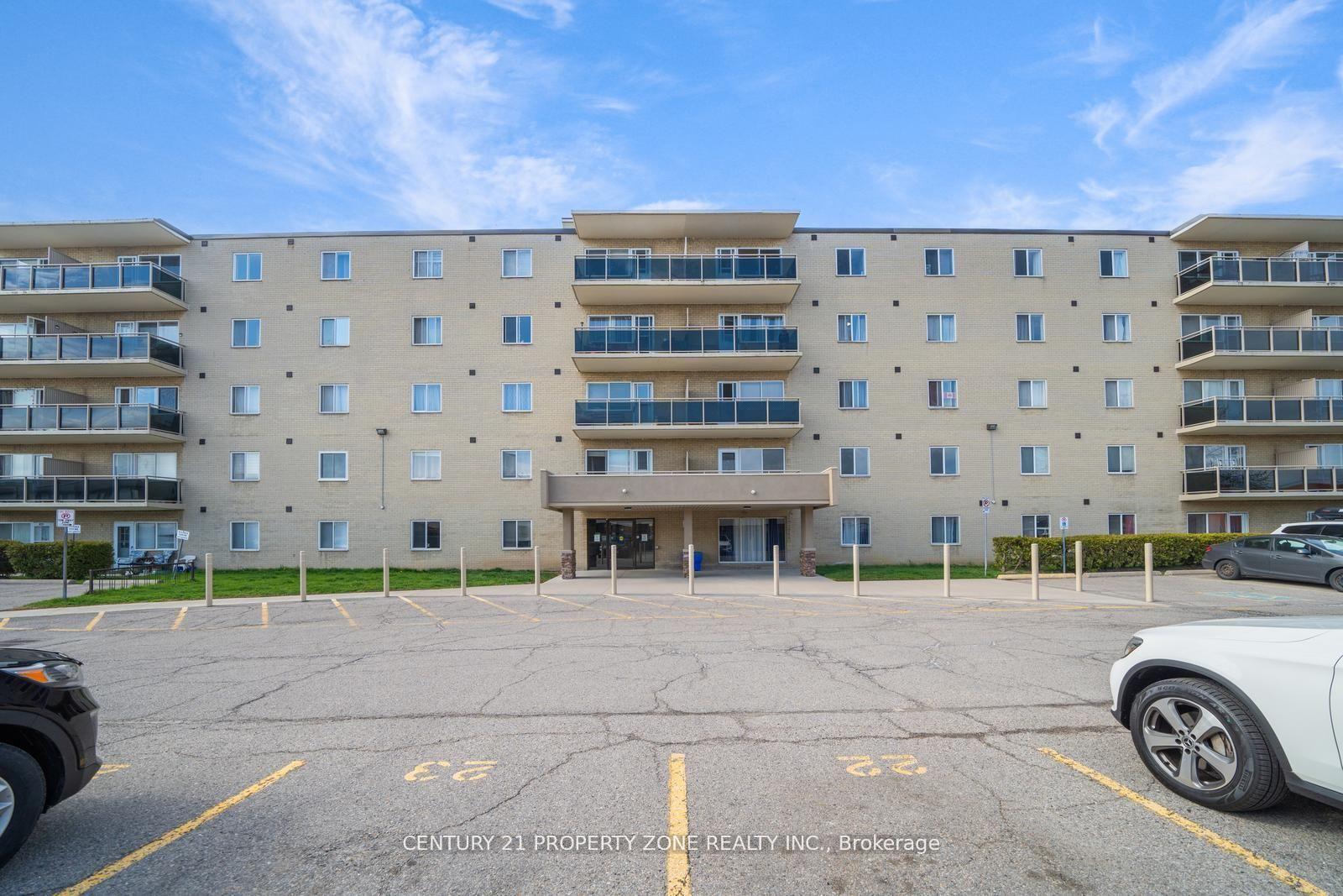 Front of Unit 411, 936 Glen Street