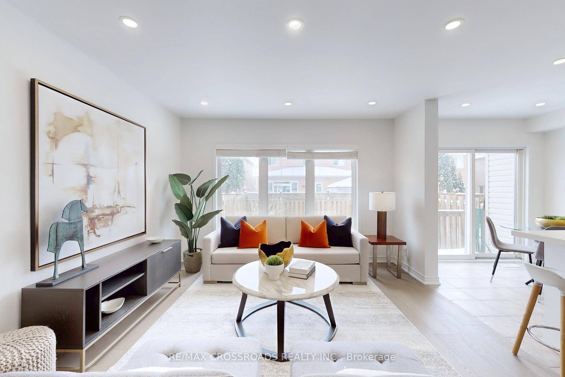 Photo 3 of 51 Bilbrough Street, Aurora, Bayview Northeast — HOMEH
