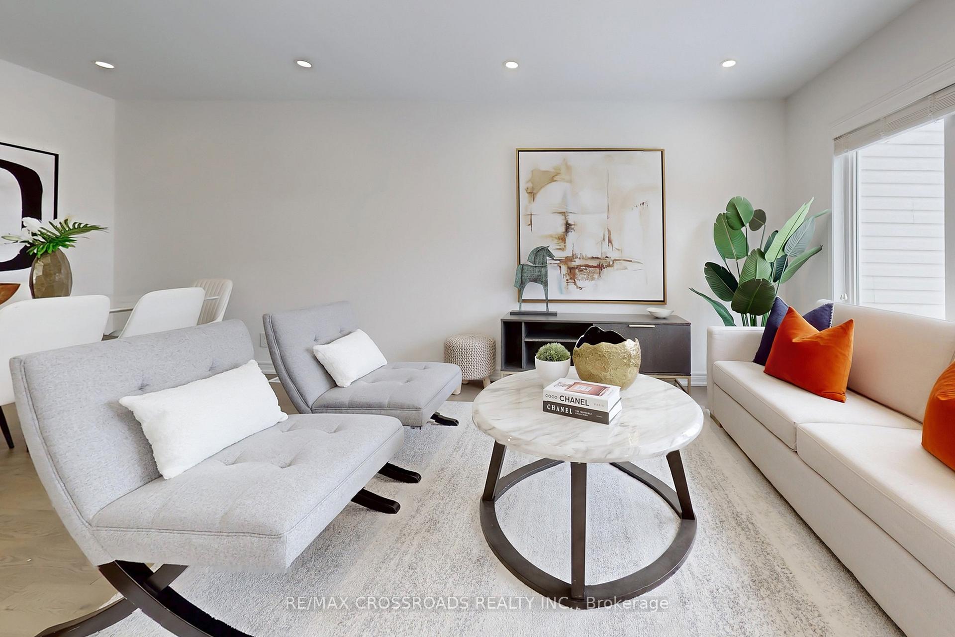 Photo 5 of 51 Bilbrough Street, Aurora, Bayview Northeast — HOMEH
