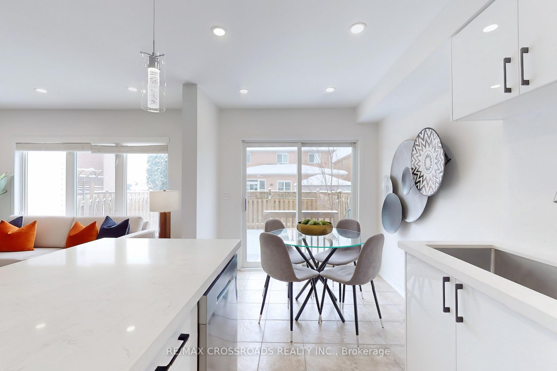 Photo 18 of 51 Bilbrough Street, Aurora, Bayview Northeast — HOMEH