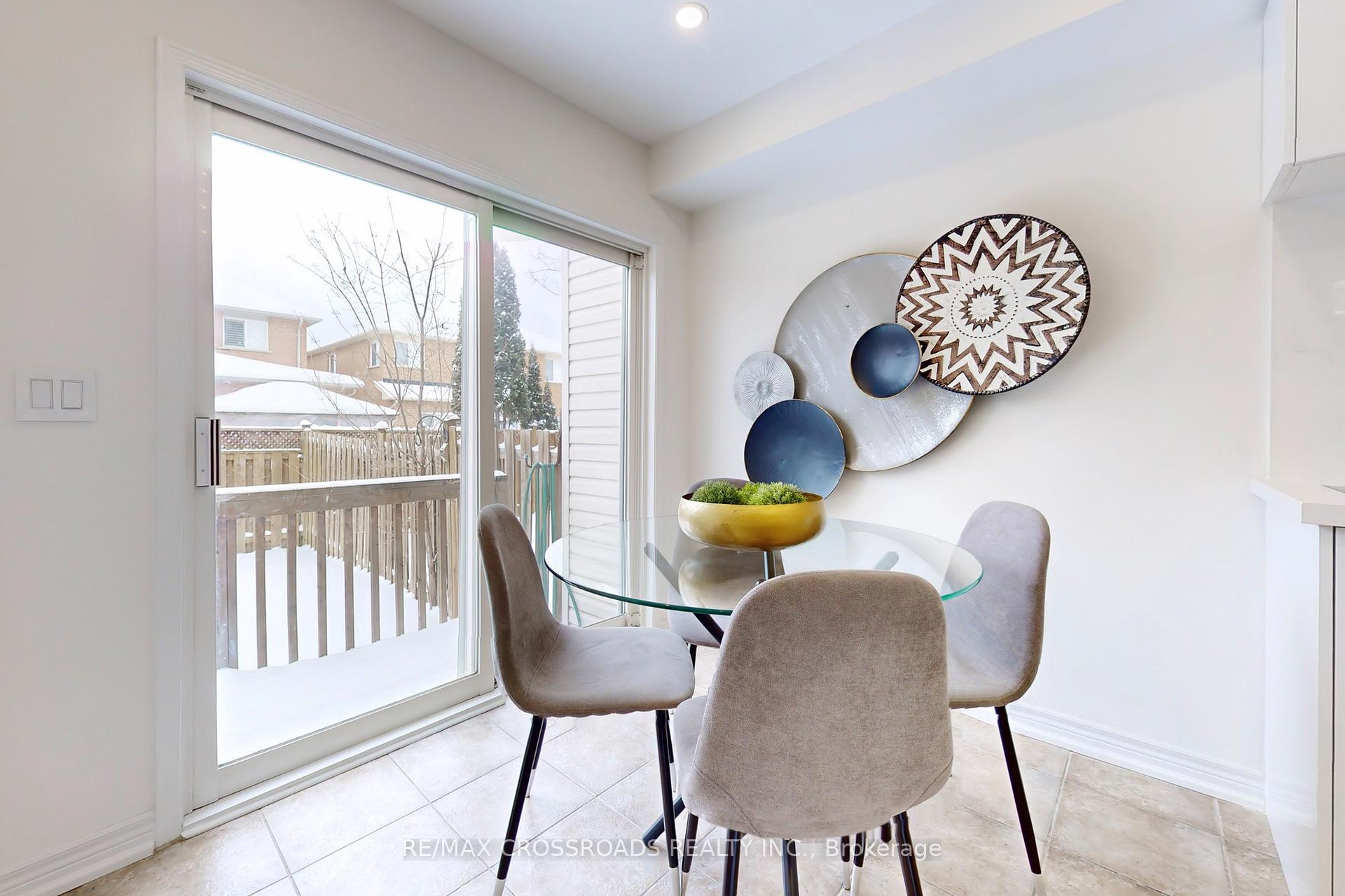 Photo 19 of 51 Bilbrough Street, Aurora, Bayview Northeast — HOMEH