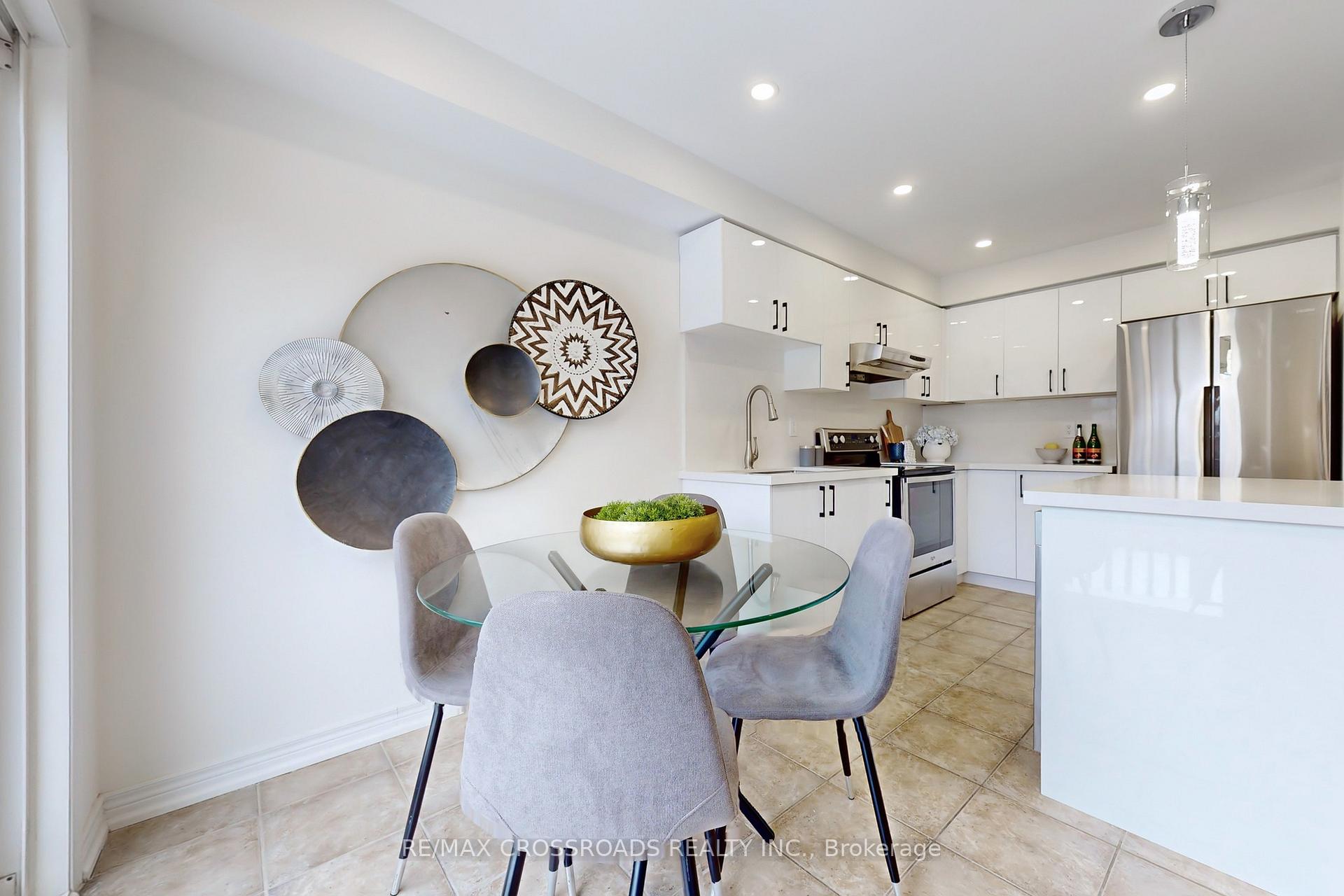 Photo 20 of 51 Bilbrough Street, Aurora, Bayview Northeast — HOMEH