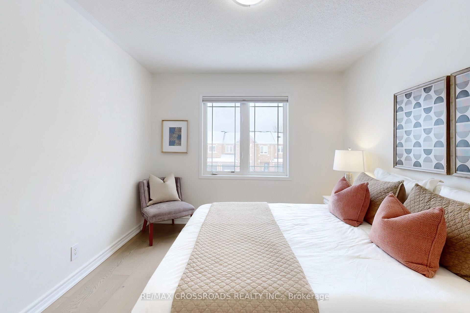 Photo 32 of 51 Bilbrough Street, Aurora, Bayview Northeast — HOMEH