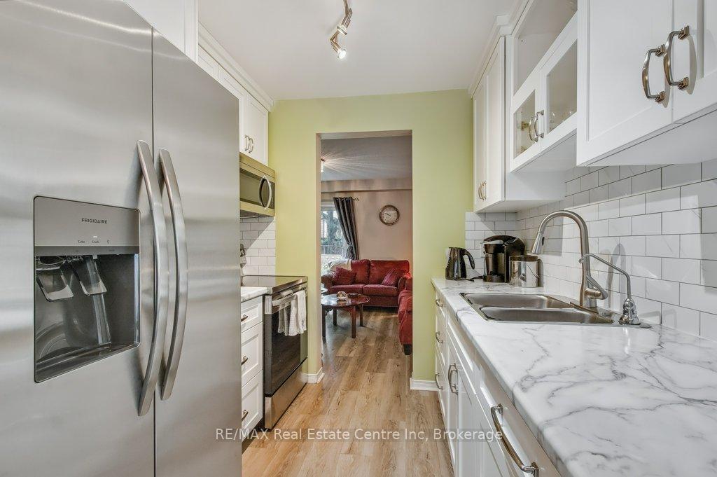 Photo 10 of Unit 29, 80 Ferman Drive, Guelph, Willow West/Sugarbush/West Acres — HOMEH
