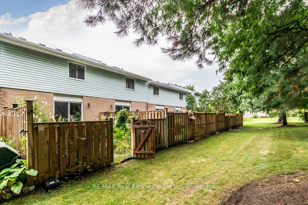 Photo 33 of Unit 29, 80 Ferman Drive, Guelph, Willow West/Sugarbush/West Acres — HOMEH