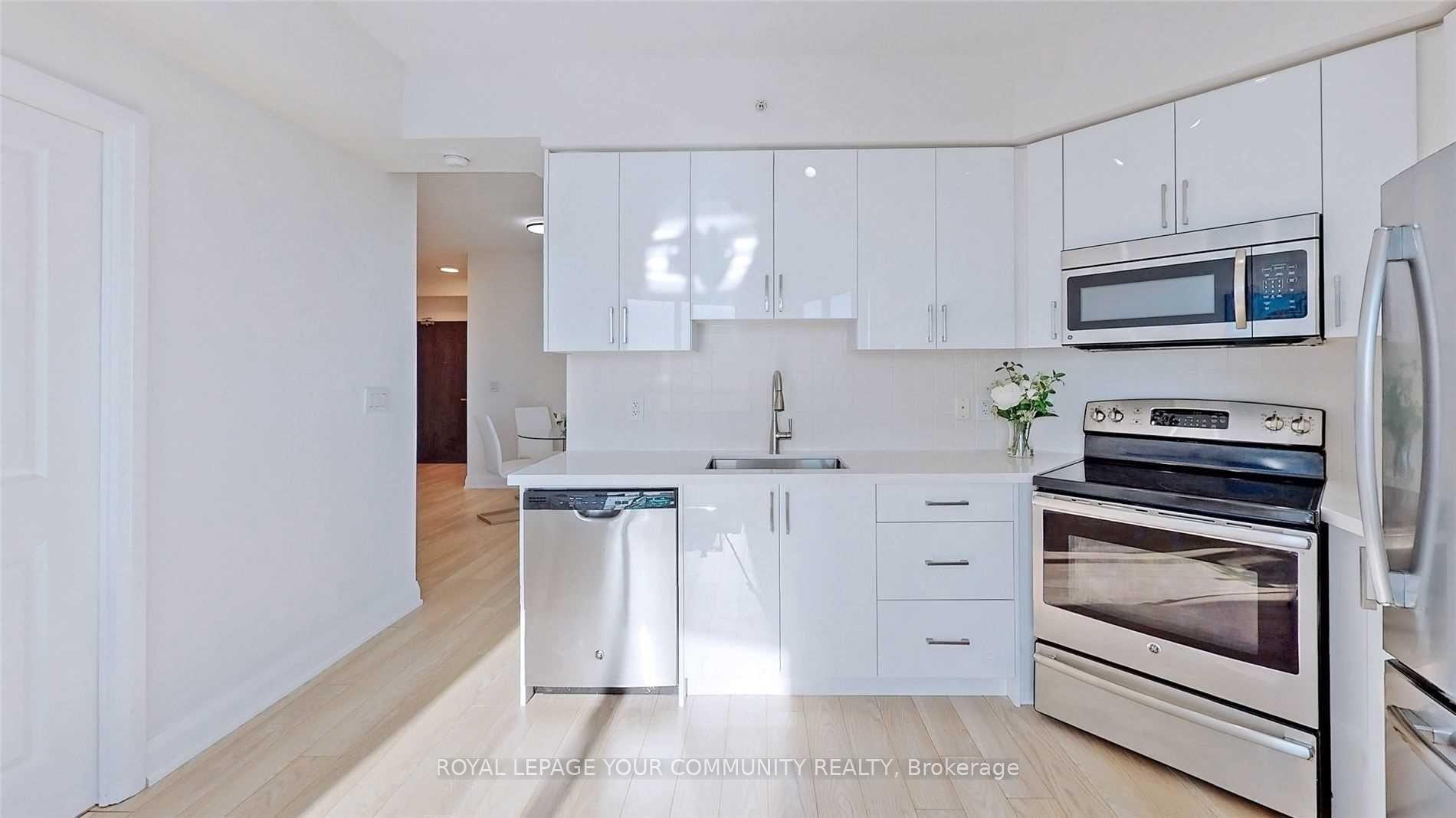 Photo 12 of Unit 2426, 7161 Yonge Street, Markham, Grandview — HOMEH