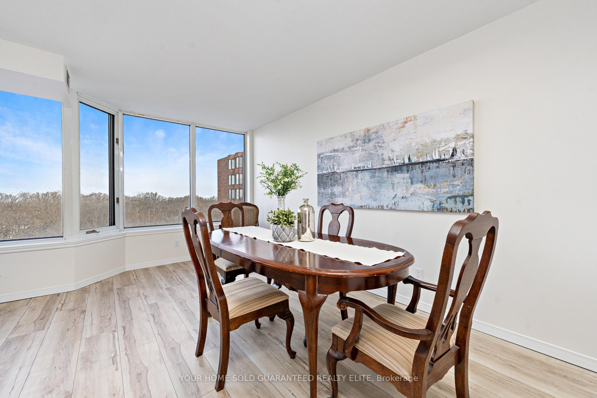 Photo 4 of Unit 708, 200 Limeridge Road W, Hamilton, Rolston — HOMEH