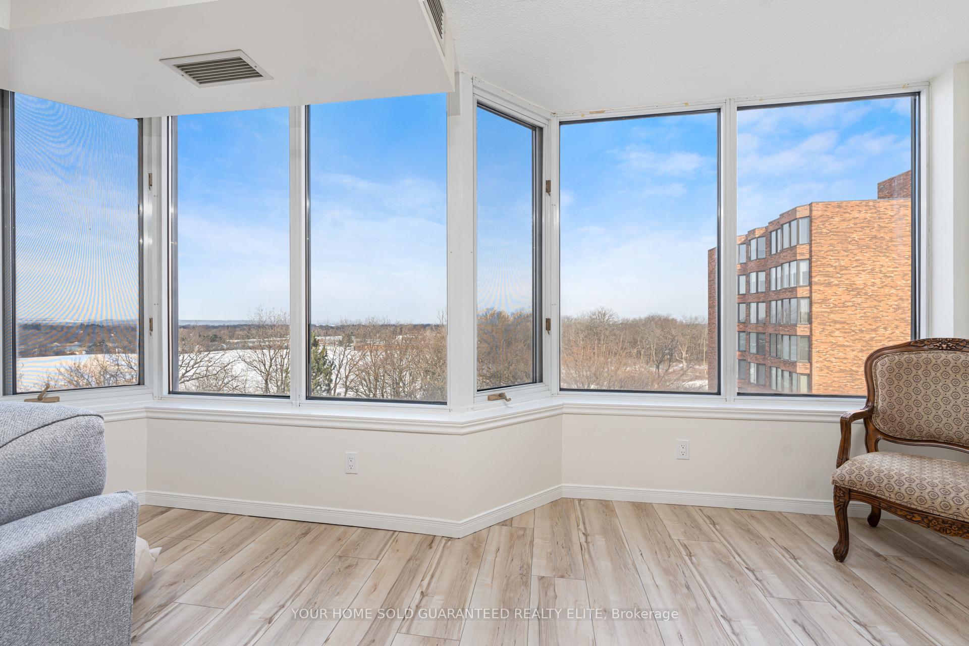 Photo 5 of Unit 708, 200 Limeridge Road W, Hamilton, Rolston — HOMEH