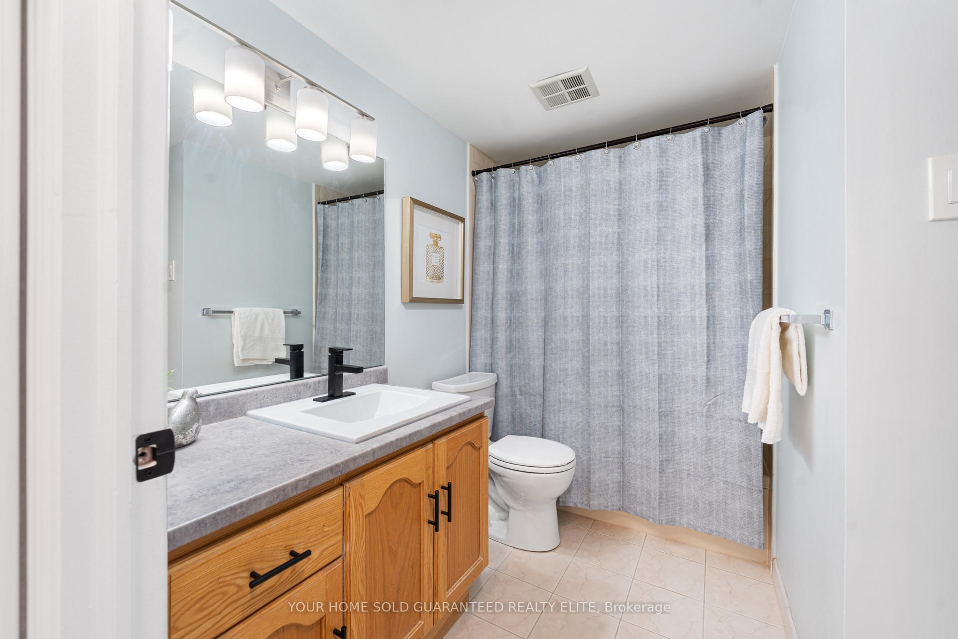 Photo 10 of Unit 708, 200 Limeridge Road W, Hamilton, Rolston — HOMEH