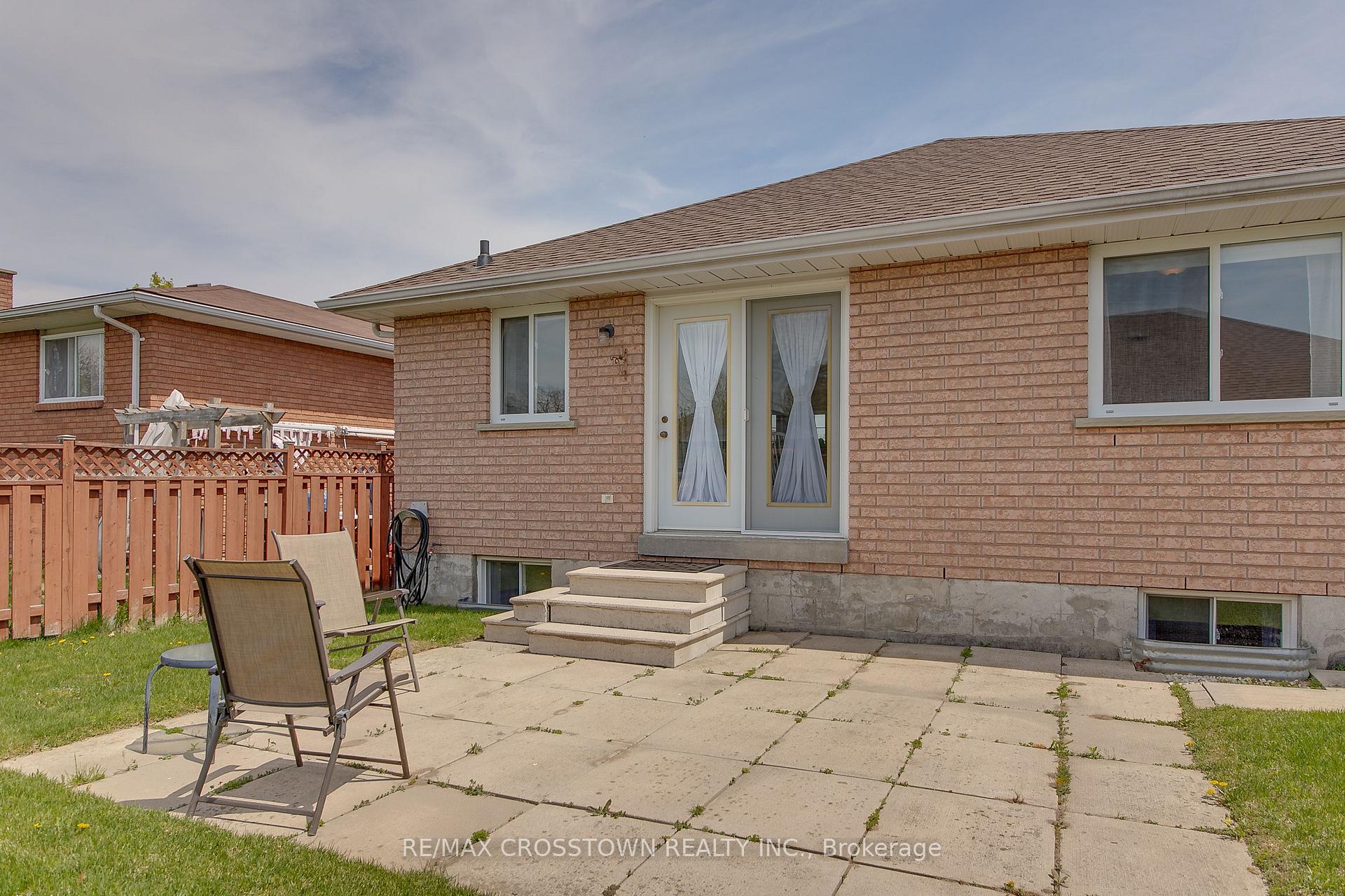 Photo 9 of 72 Buchanan Street, Barrie, Grove East — HOMEH
